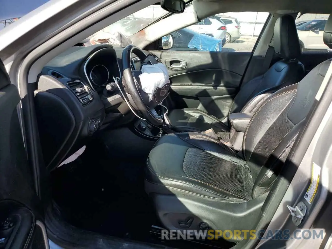 7 Photograph of a damaged car 3C4NJDCB5LT233323 JEEP COMPASS 2020