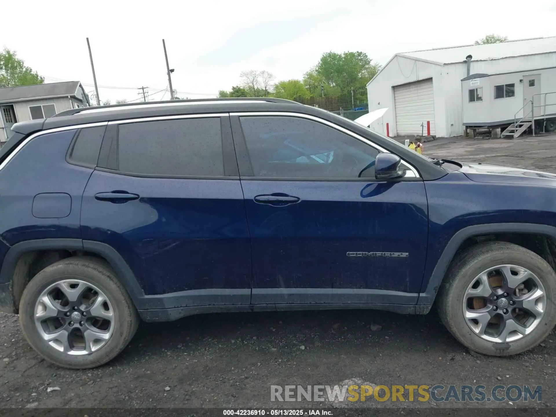 13 Photograph of a damaged car 3C4NJDCB5LT238795 JEEP COMPASS 2020