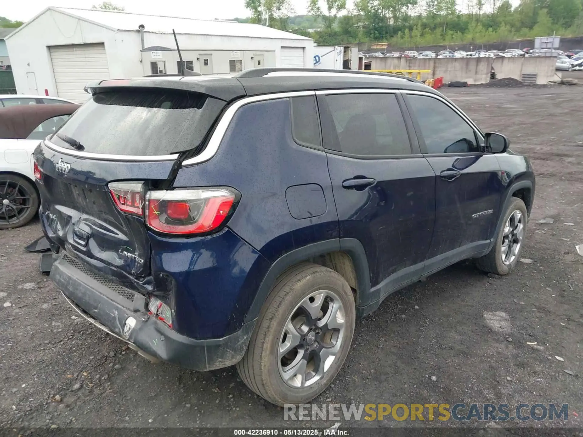 4 Photograph of a damaged car 3C4NJDCB5LT238795 JEEP COMPASS 2020
