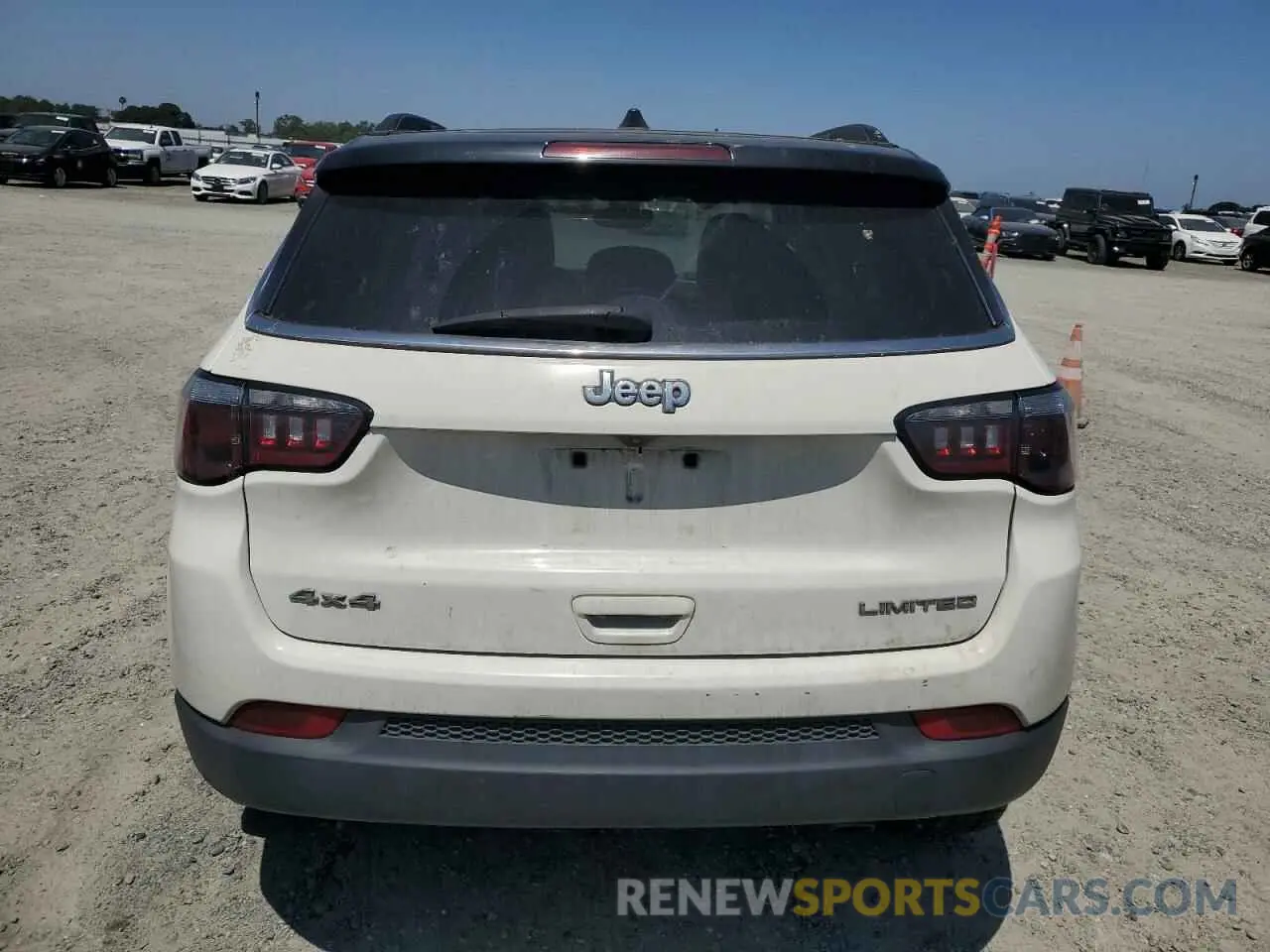 6 Photograph of a damaged car 3C4NJDCB6LT111487 JEEP COMPASS 2020