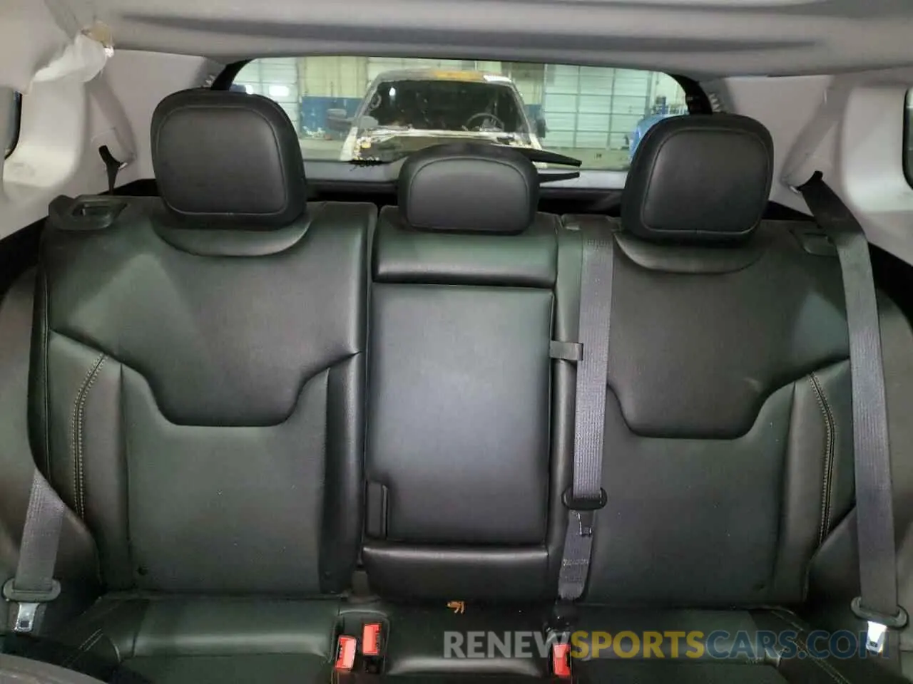 10 Photograph of a damaged car 3C4NJDCB6LT167512 JEEP COMPASS 2020
