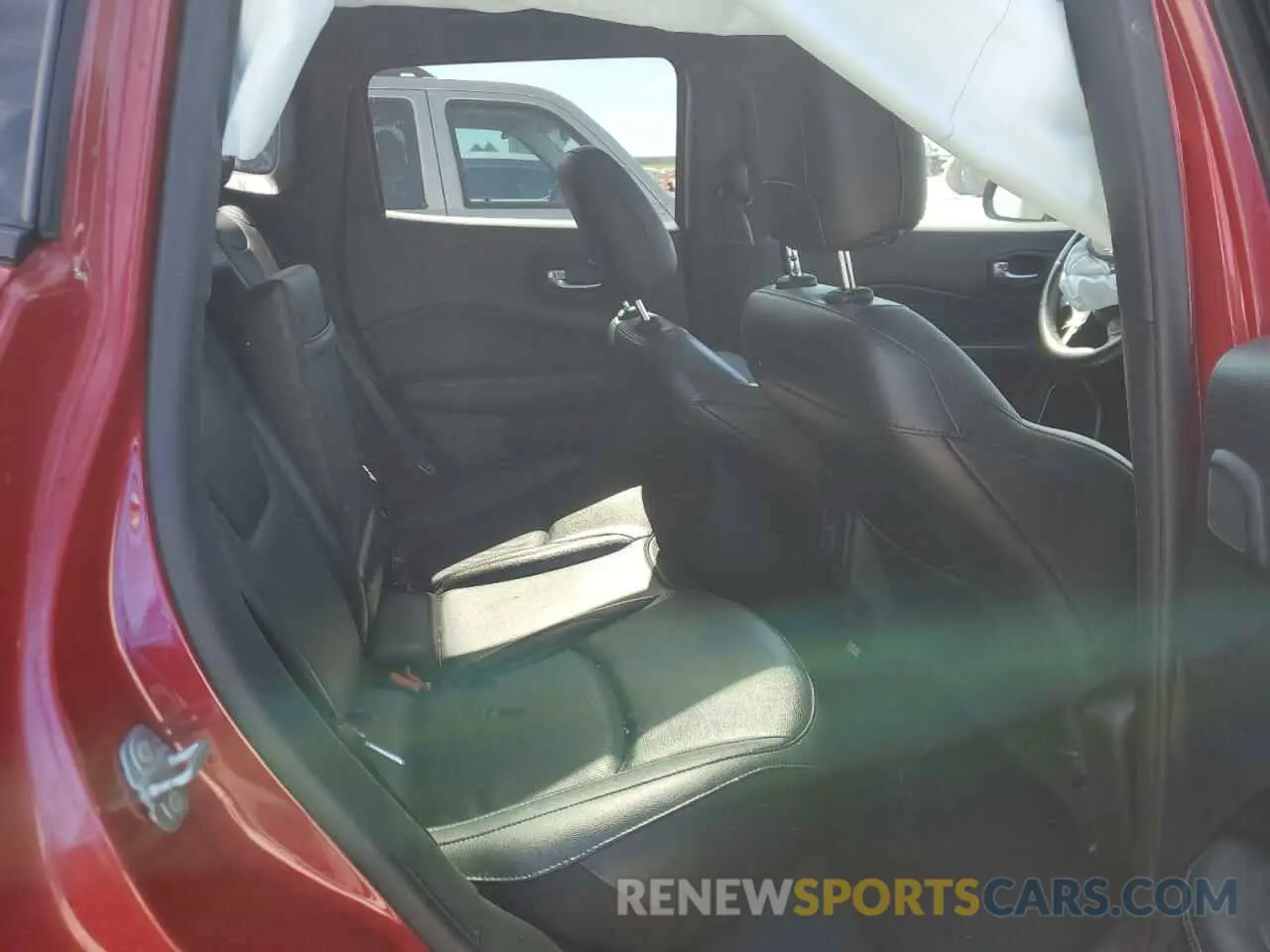11 Photograph of a damaged car 3C4NJDCB7LT130484 JEEP COMPASS 2020