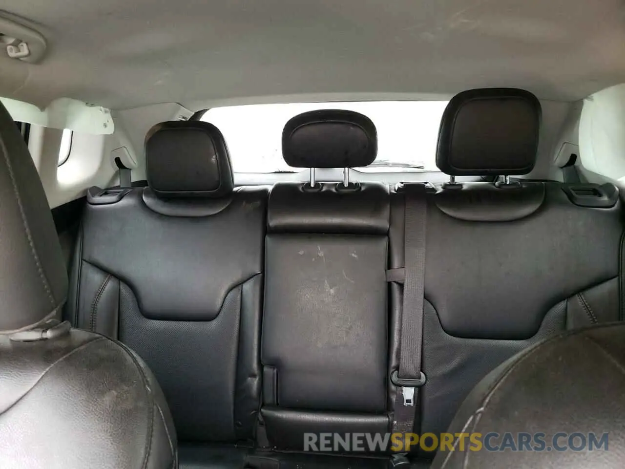 10 Photograph of a damaged car 3C4NJDCB7LT221769 JEEP COMPASS 2020