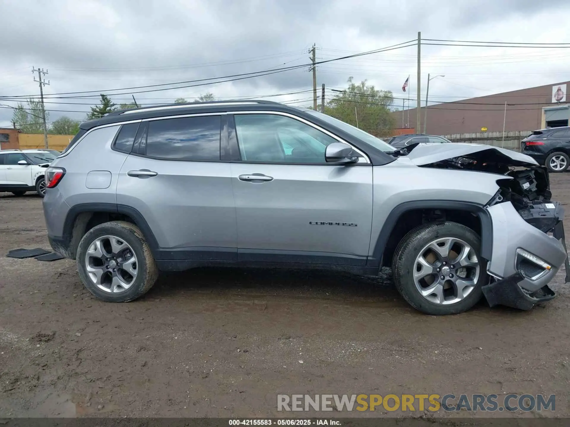 13 Photograph of a damaged car 3C4NJDCB7LT233985 JEEP COMPASS 2020