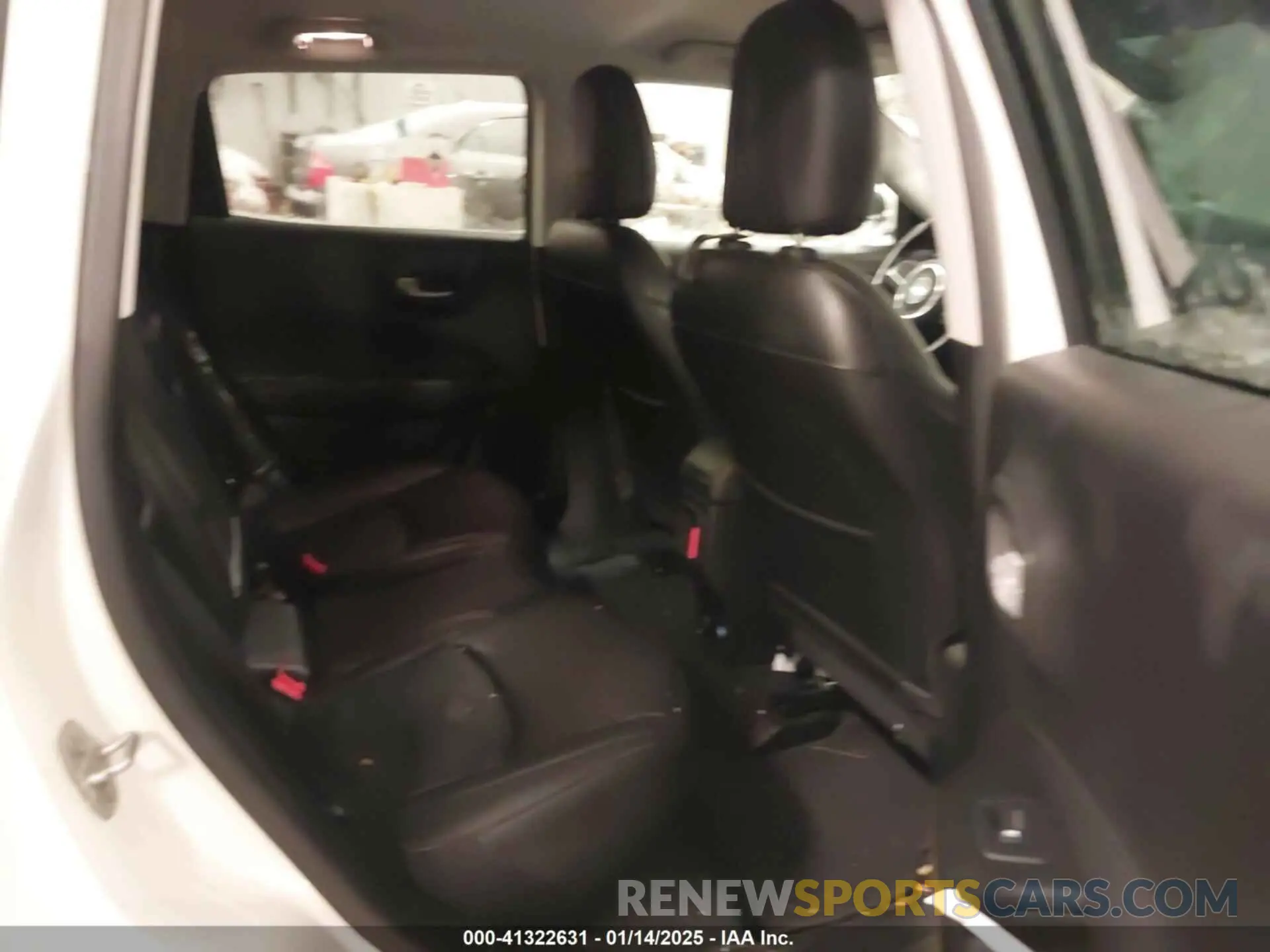 8 Photograph of a damaged car 3C4NJDCB7LT240631 JEEP COMPASS 2020