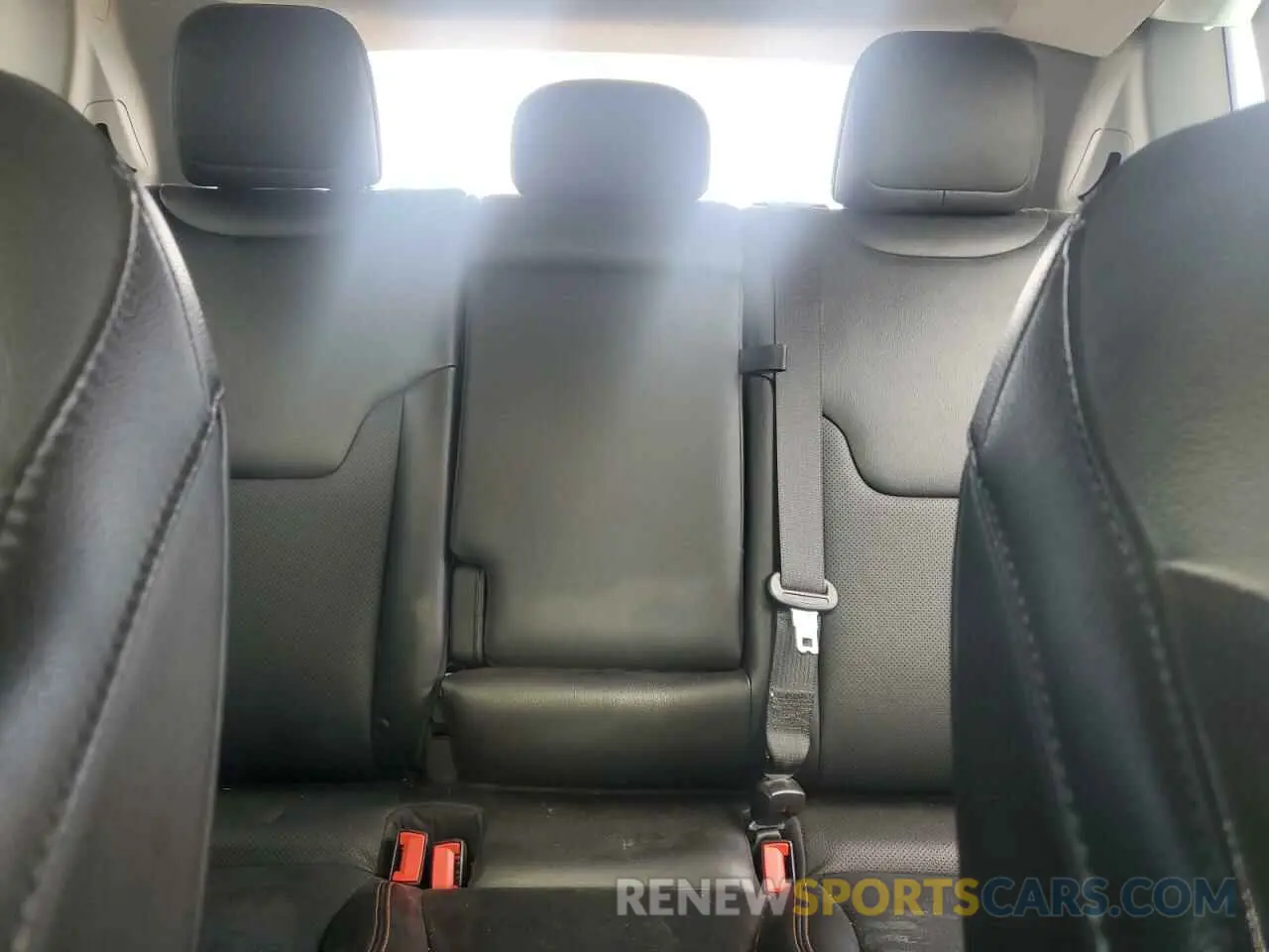 10 Photograph of a damaged car 3C4NJDCB8LT157418 JEEP COMPASS 2020