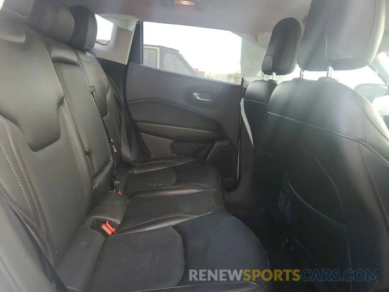 11 Photograph of a damaged car 3C4NJDCB8LT157418 JEEP COMPASS 2020