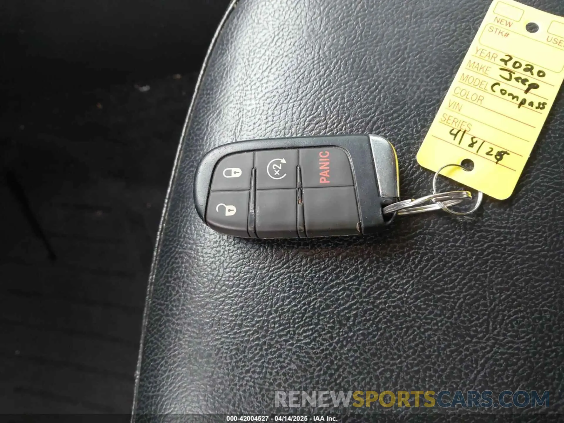 11 Photograph of a damaged car 3C4NJDCBXLT123657 JEEP COMPASS 2020