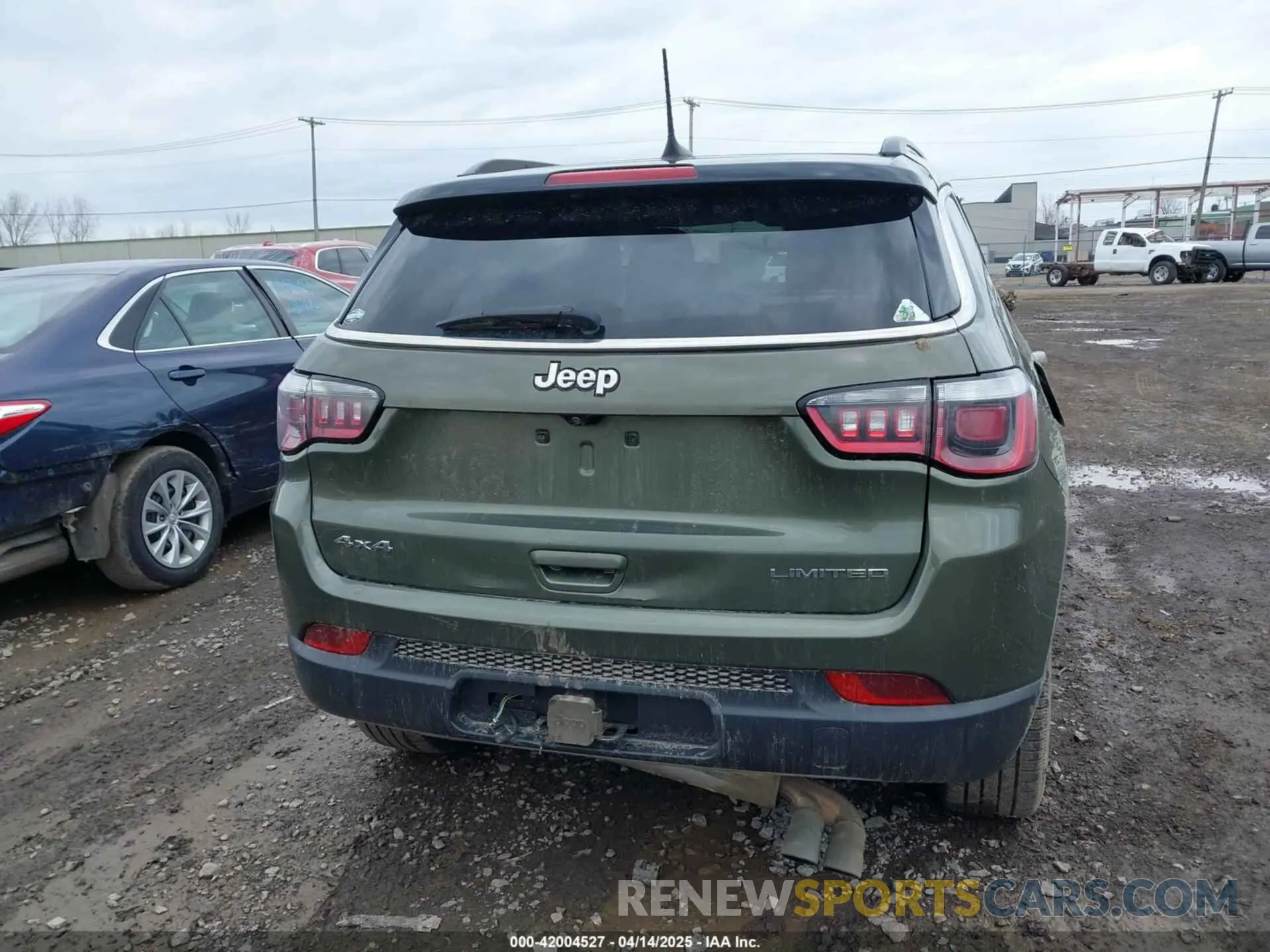 16 Photograph of a damaged car 3C4NJDCBXLT123657 JEEP COMPASS 2020