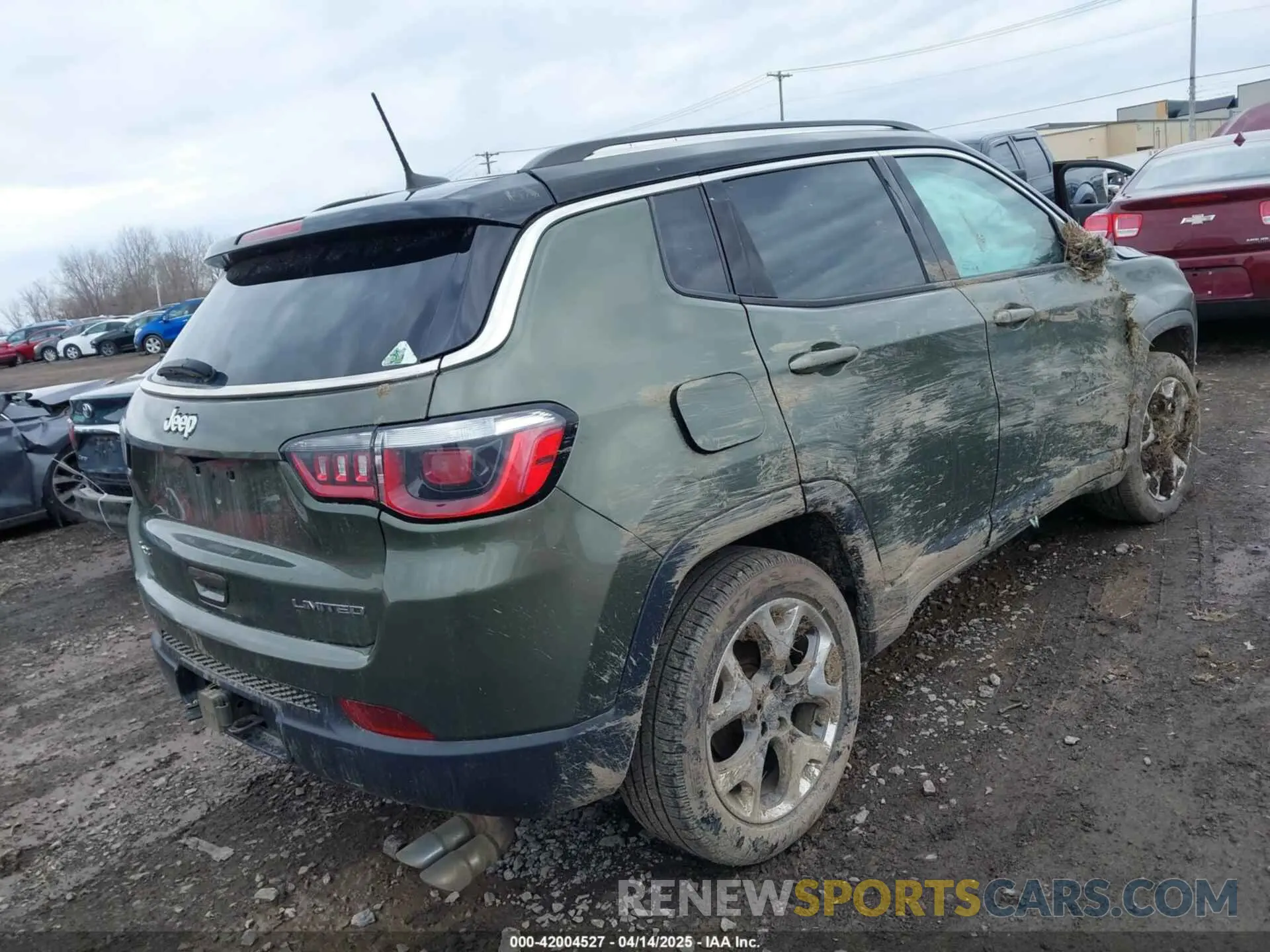 4 Photograph of a damaged car 3C4NJDCBXLT123657 JEEP COMPASS 2020
