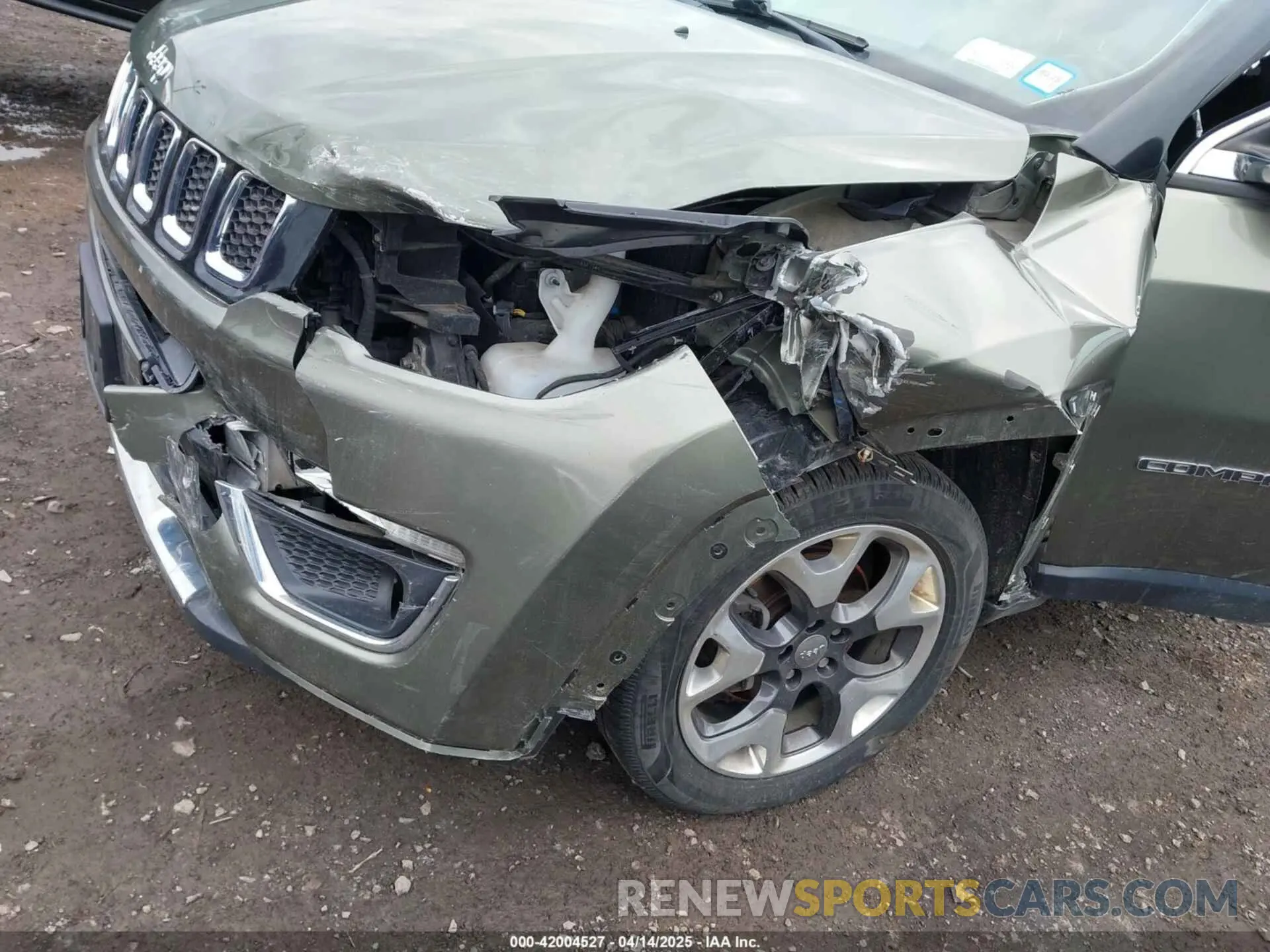 6 Photograph of a damaged car 3C4NJDCBXLT123657 JEEP COMPASS 2020