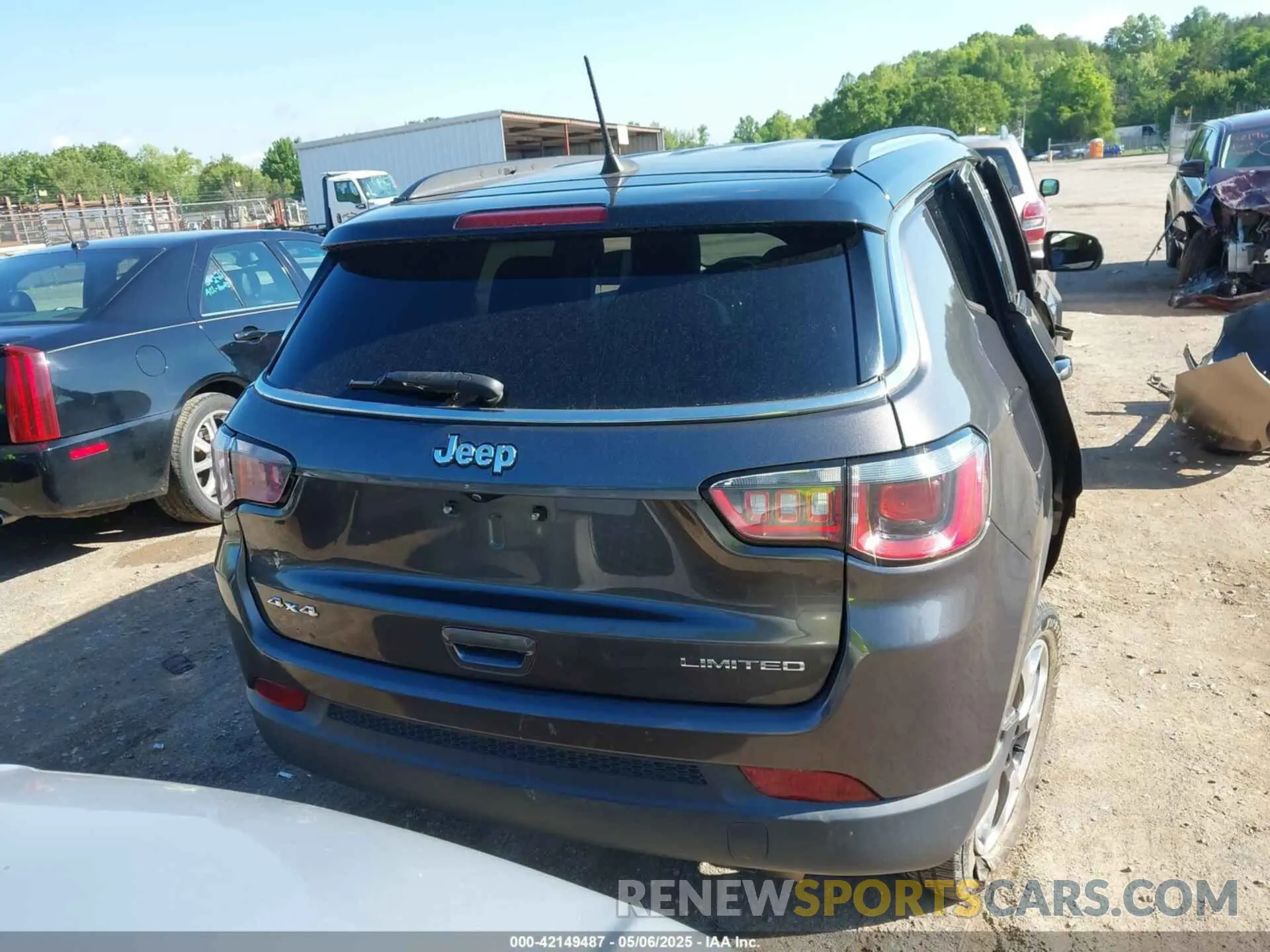16 Photograph of a damaged car 3C4NJDCBXLT208708 JEEP COMPASS 2020