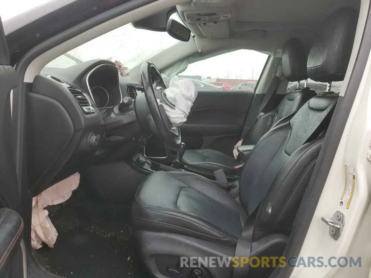 7 Photograph of a damaged car 3C4NJDCBXLT255012 JEEP COMPASS 2020