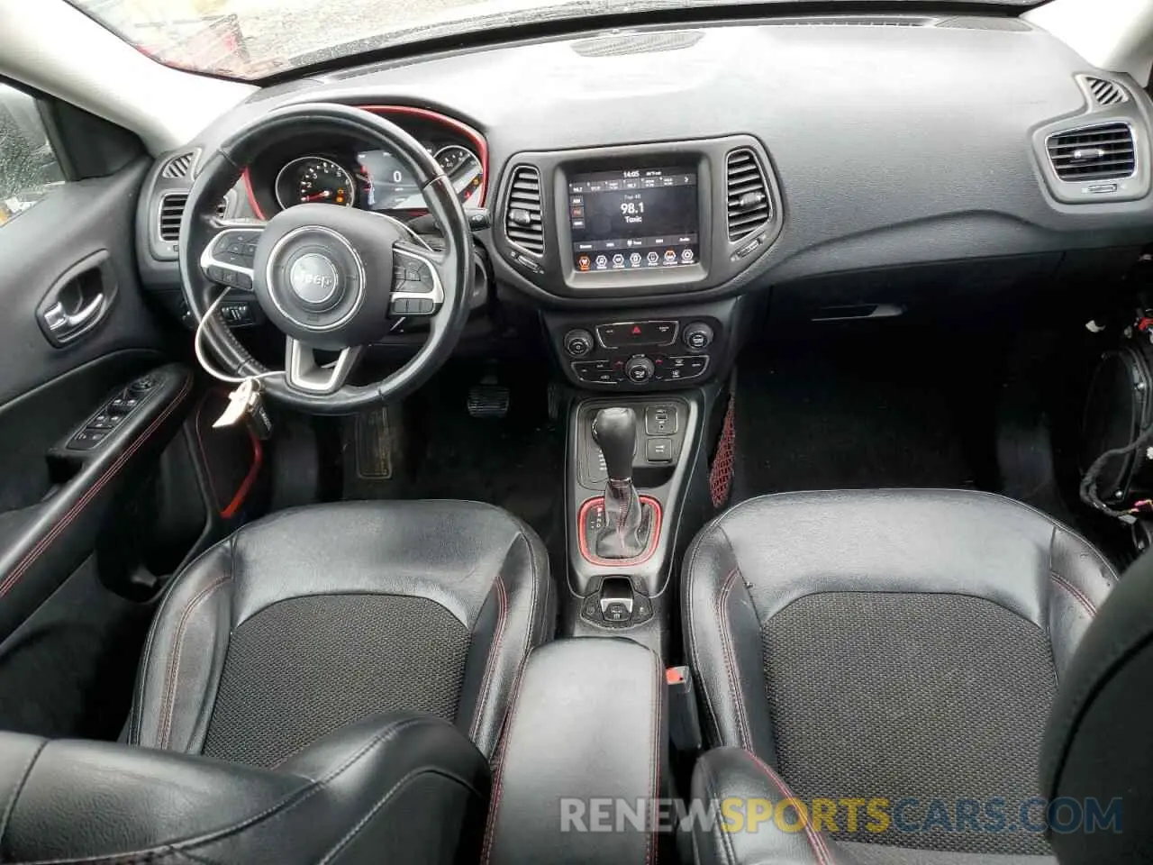 8 Photograph of a damaged car 3C4NJDDB1LT108933 JEEP COMPASS 2020