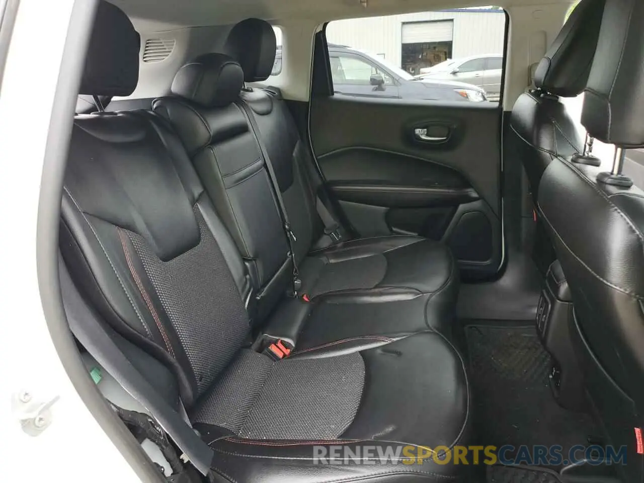 11 Photograph of a damaged car 3C4NJDDB1LT122251 JEEP COMPASS 2020