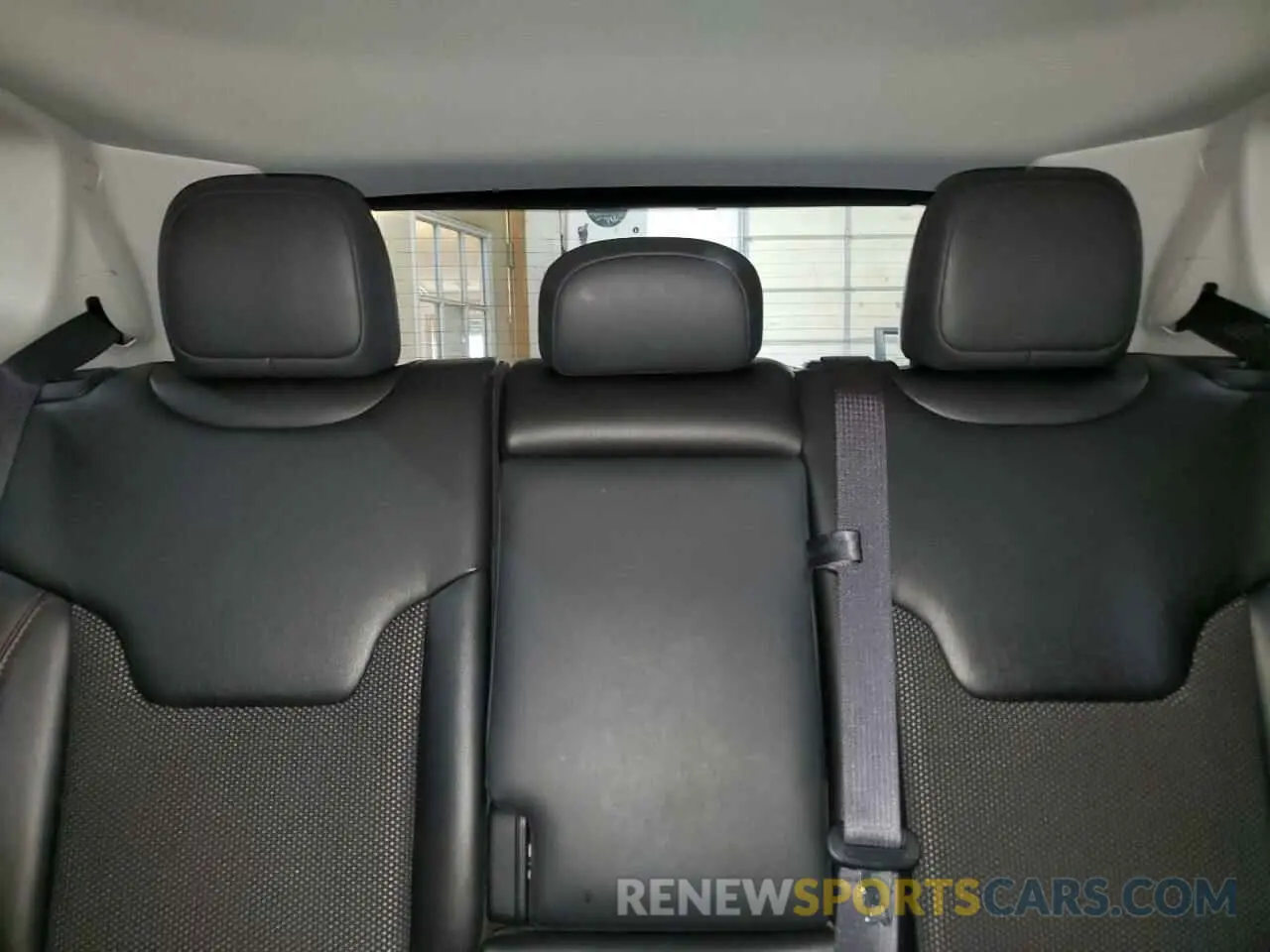 10 Photograph of a damaged car 3C4NJDDB1LT165732 JEEP COMPASS 2020