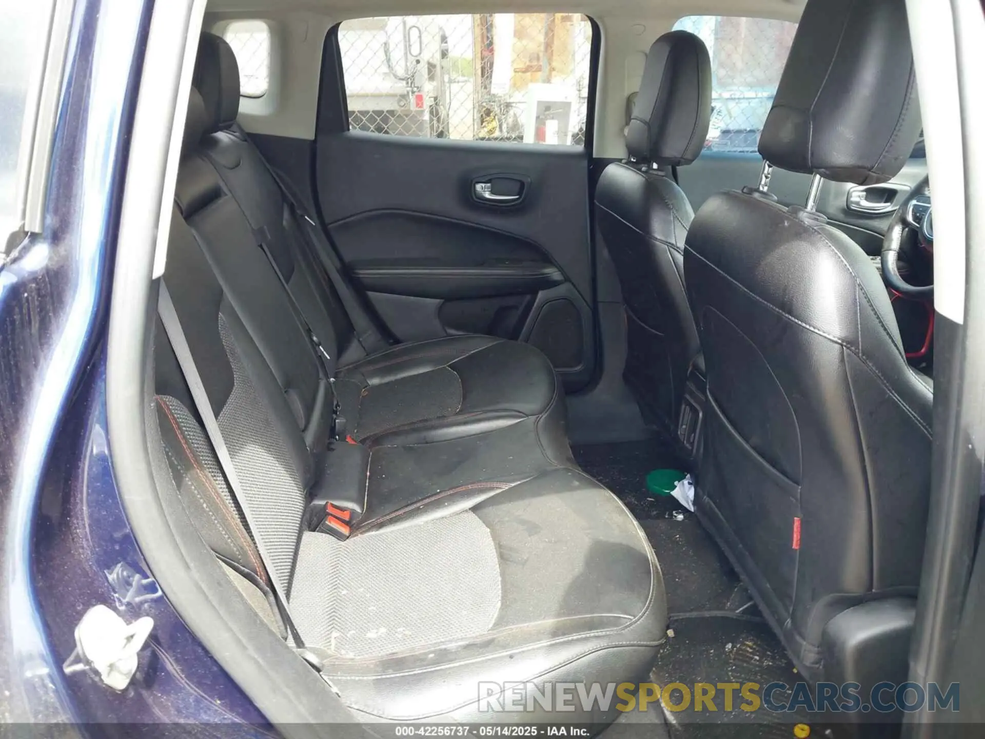 8 Photograph of a damaged car 3C4NJDDB1LT244981 JEEP COMPASS 2020