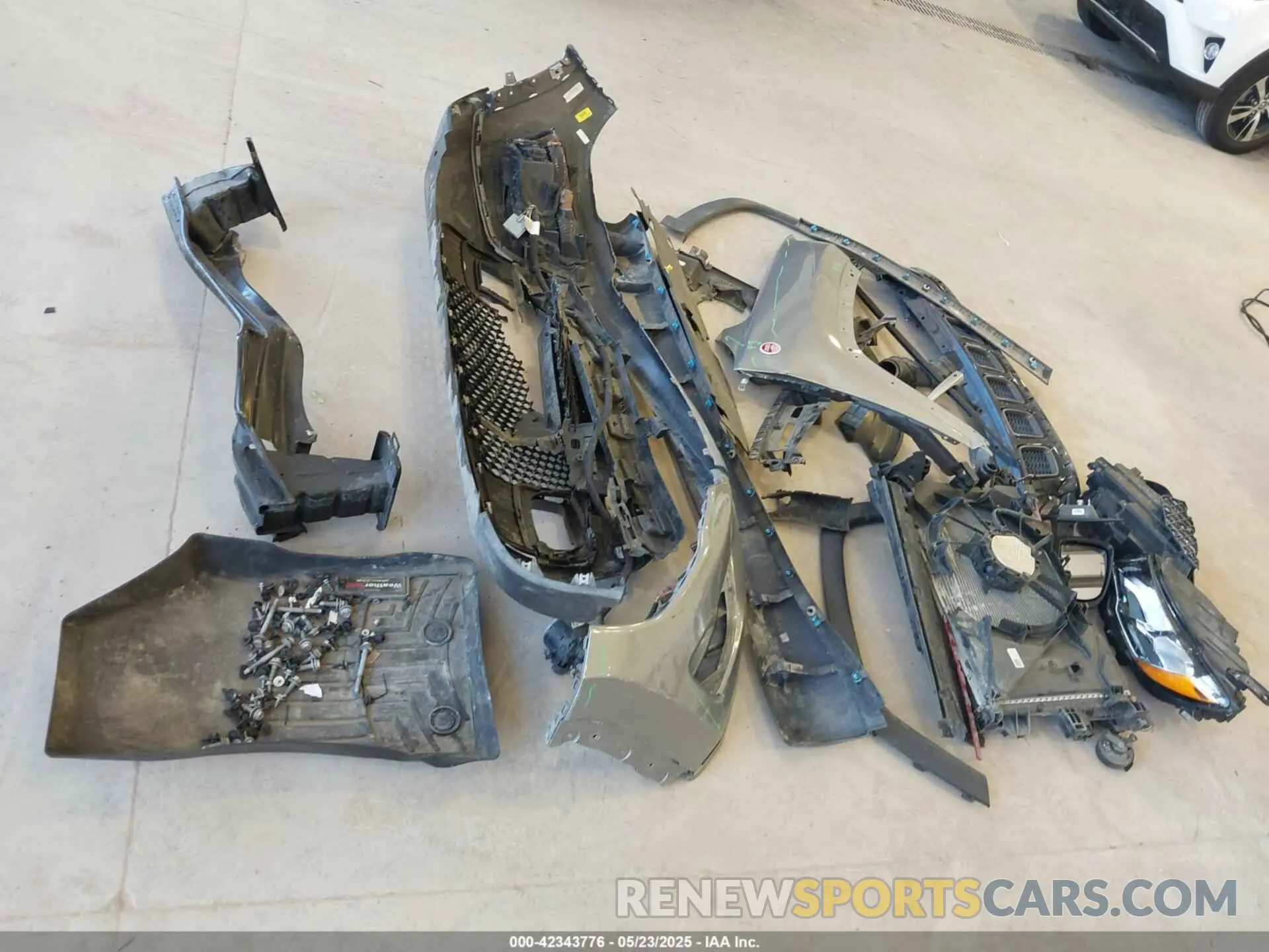12 Photograph of a damaged car 3C4NJDDB3LT163111 JEEP COMPASS 2020