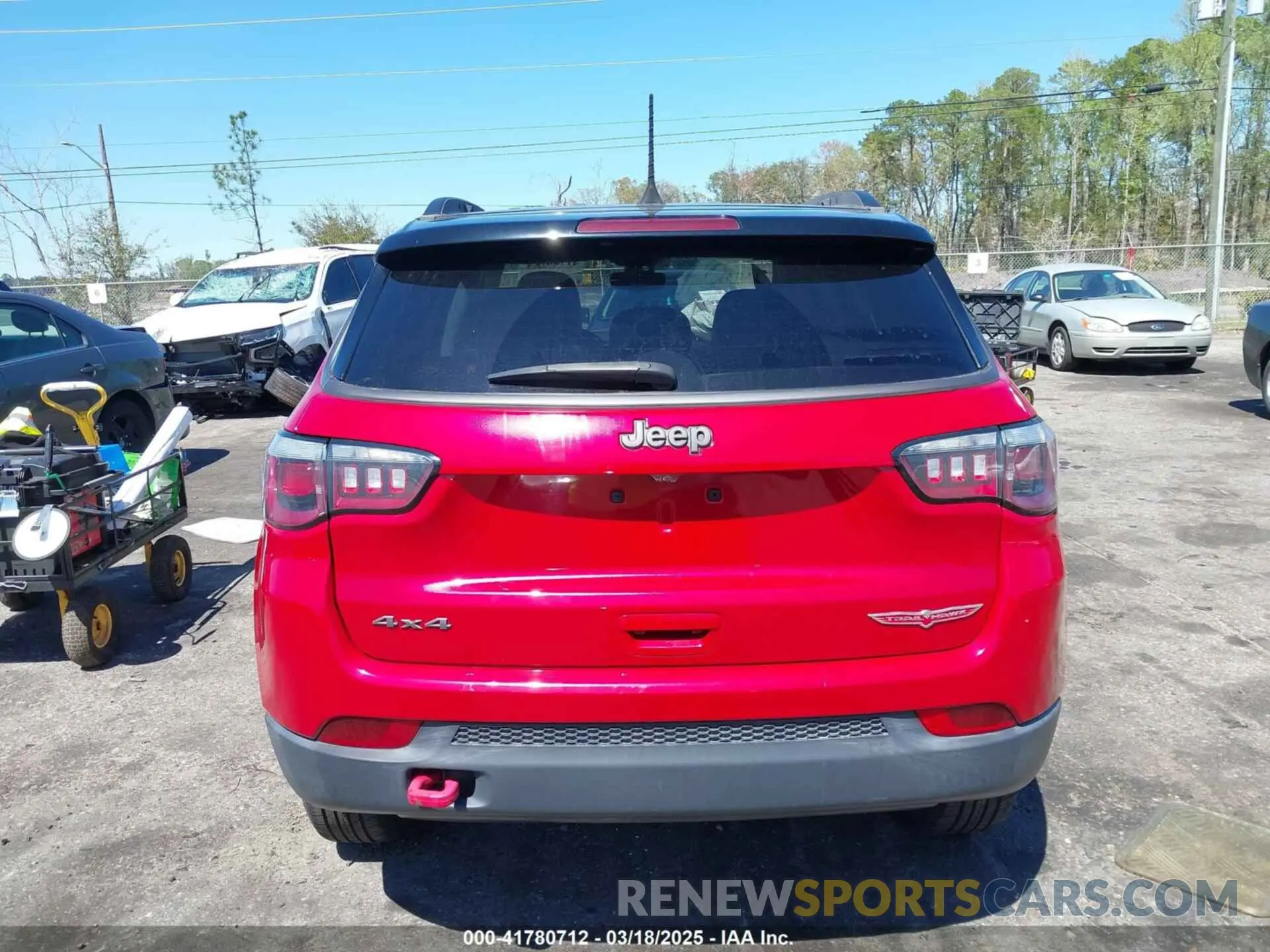 15 Photograph of a damaged car 3C4NJDDB3LT207849 JEEP COMPASS 2020