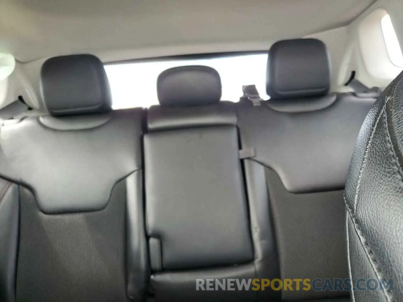 10 Photograph of a damaged car 3C4NJDDB4LT159505 JEEP COMPASS 2020