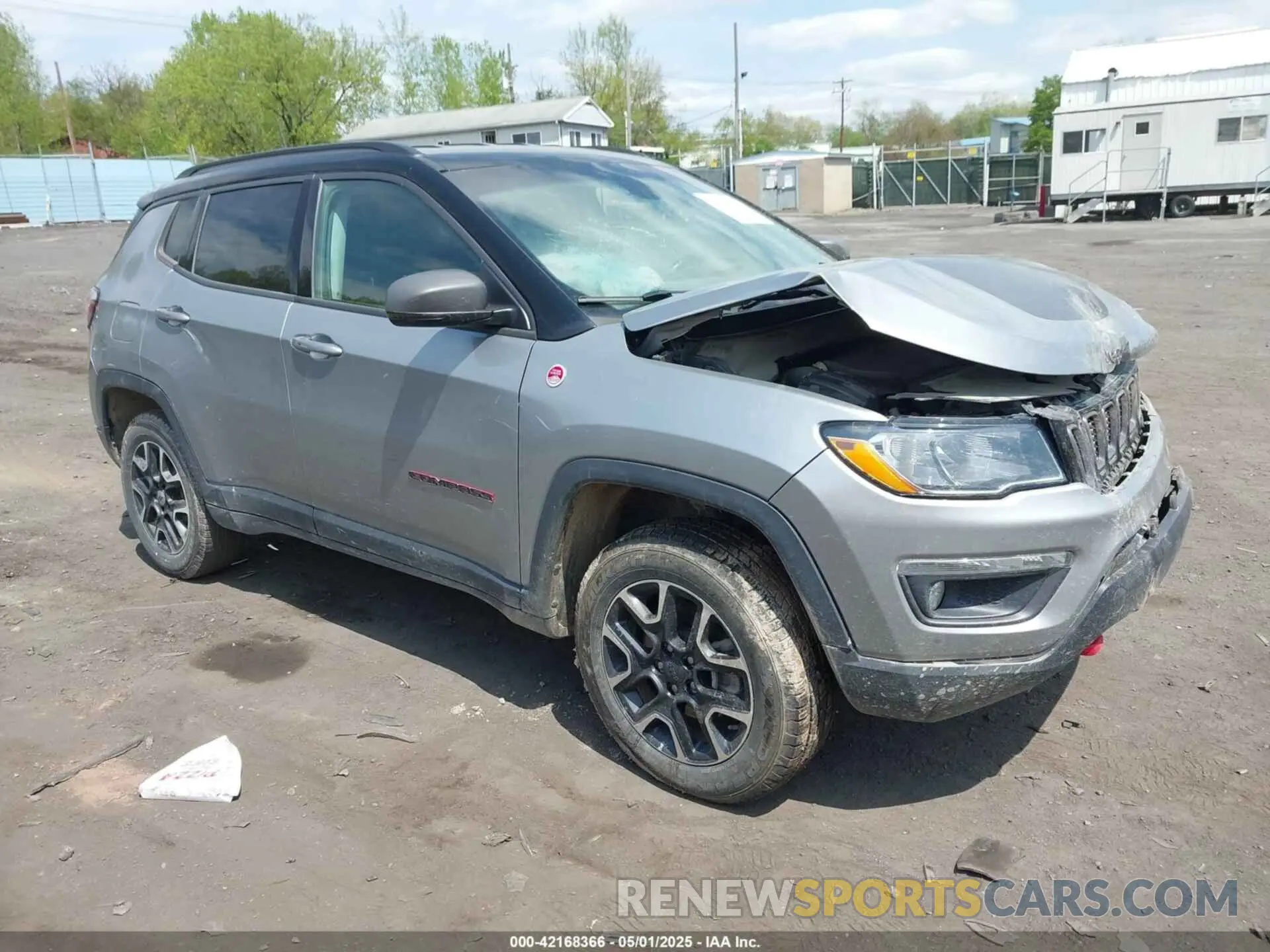 1 Photograph of a damaged car 3C4NJDDB4LT171685 JEEP COMPASS 2020