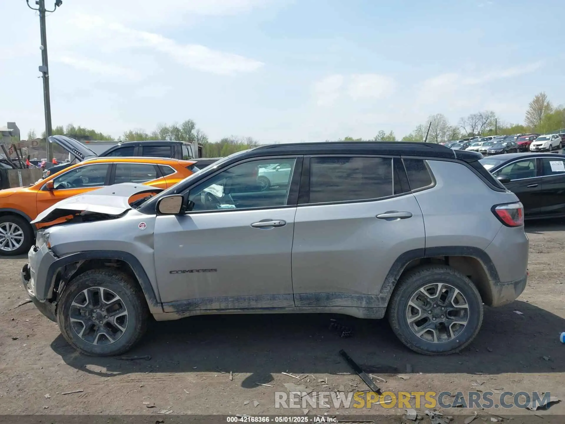 14 Photograph of a damaged car 3C4NJDDB4LT171685 JEEP COMPASS 2020