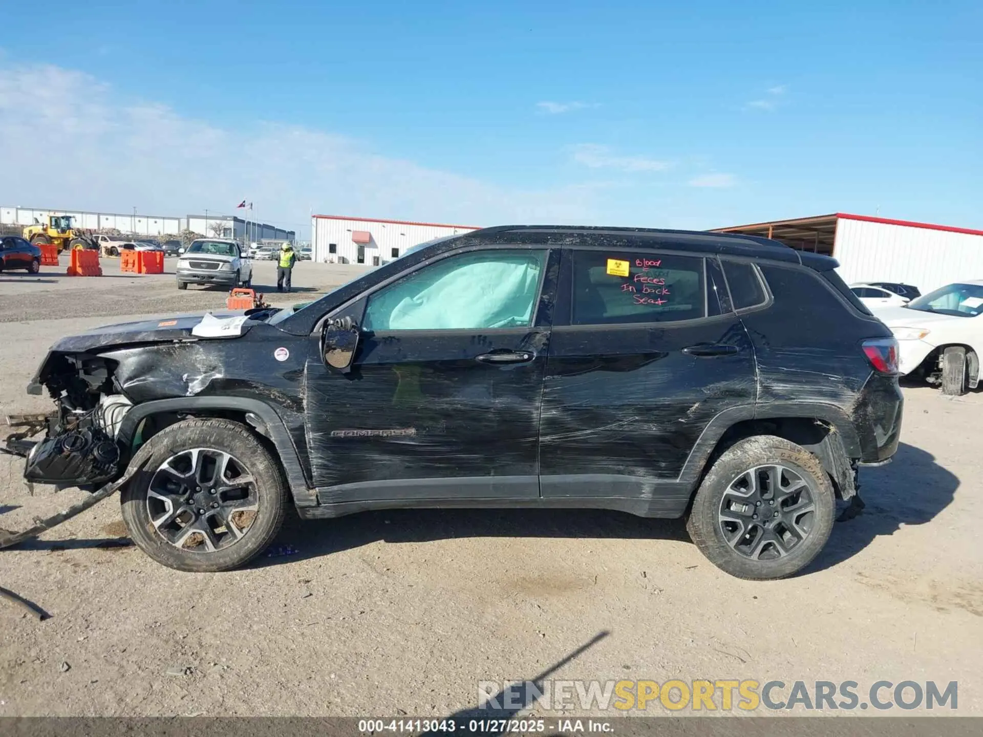 15 Photograph of a damaged car 3C4NJDDB4LT208038 JEEP COMPASS 2020