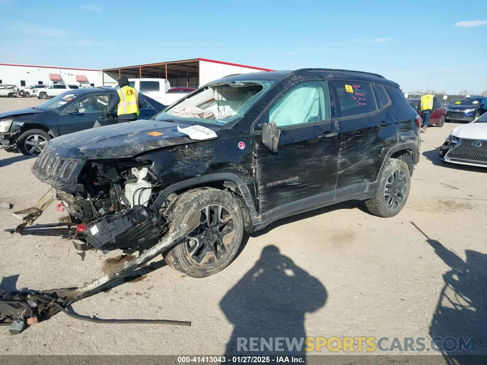 2 Photograph of a damaged car 3C4NJDDB4LT208038 JEEP COMPASS 2020