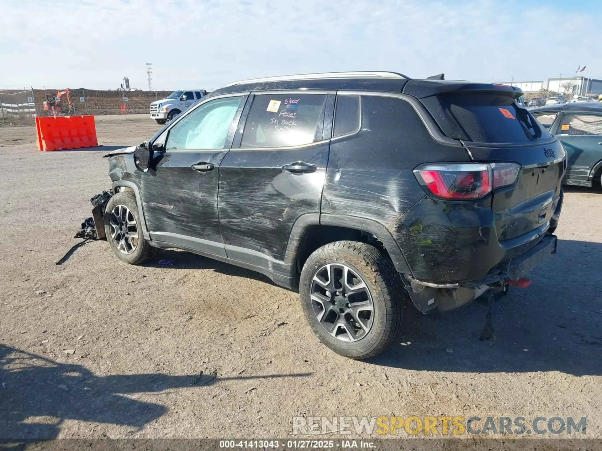 3 Photograph of a damaged car 3C4NJDDB4LT208038 JEEP COMPASS 2020