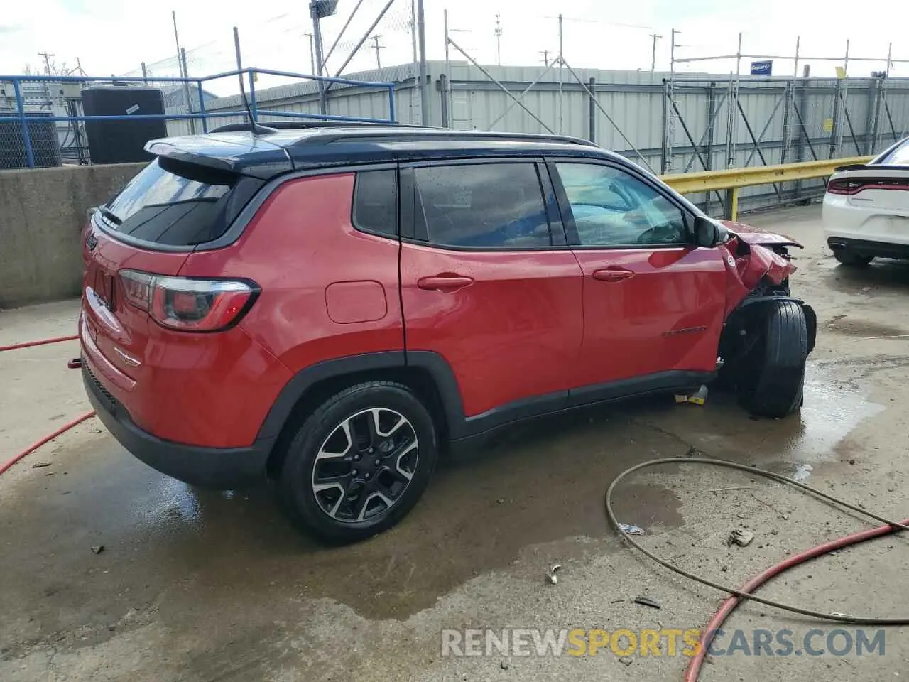3 Photograph of a damaged car 3C4NJDDB5LT123810 JEEP COMPASS 2020
