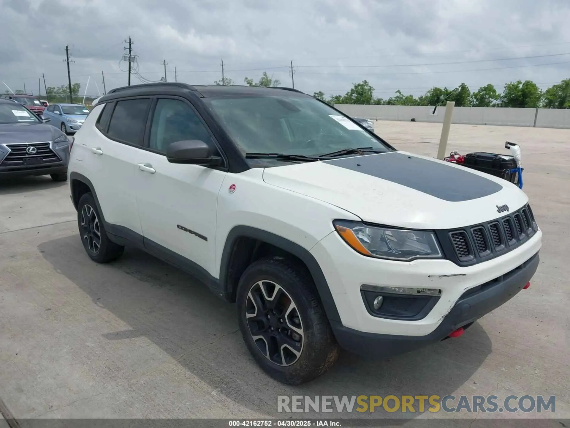 1 Photograph of a damaged car 3C4NJDDB5LT159559 JEEP COMPASS 2020