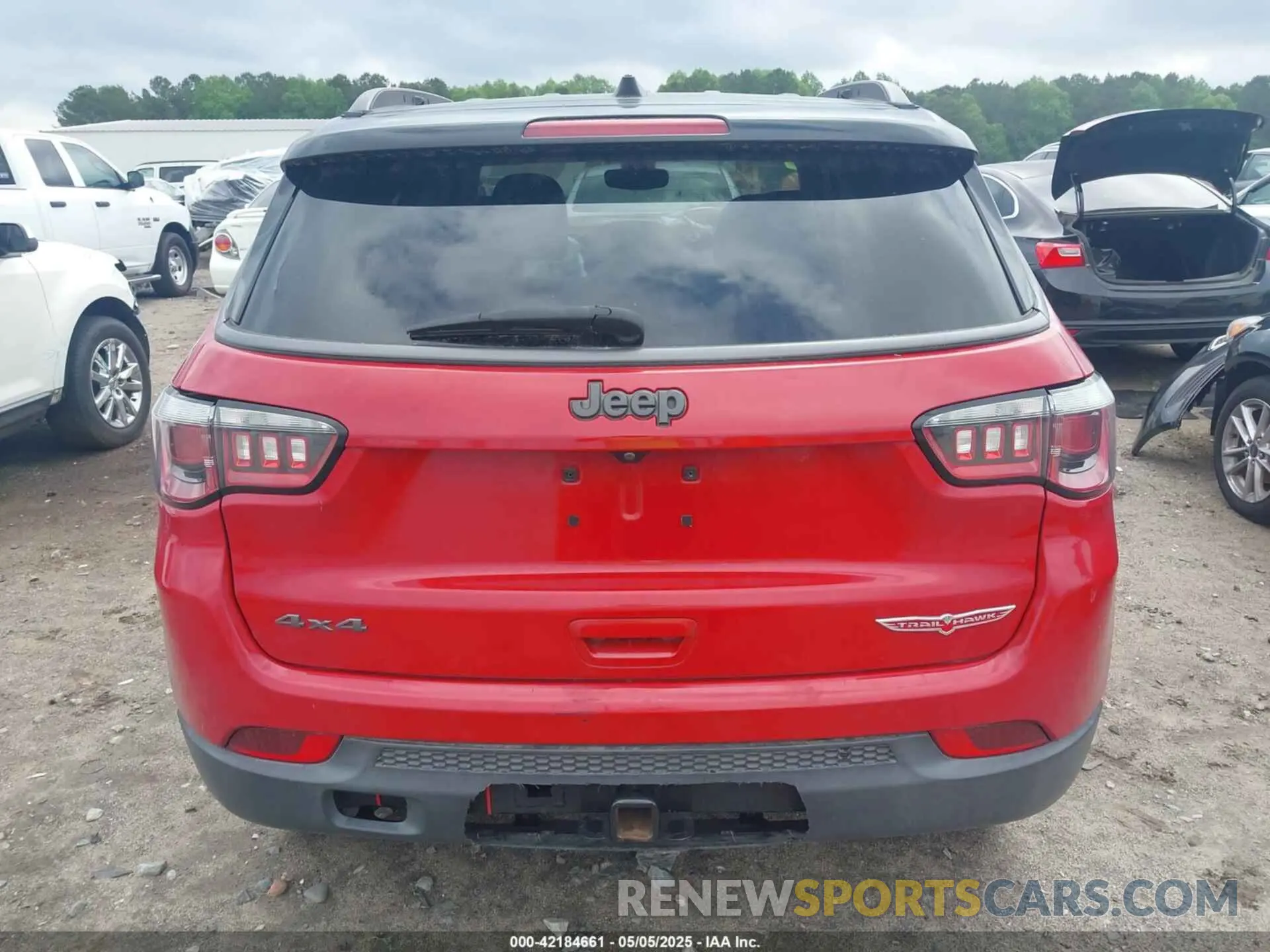 16 Photograph of a damaged car 3C4NJDDB5LT166656 JEEP COMPASS 2020