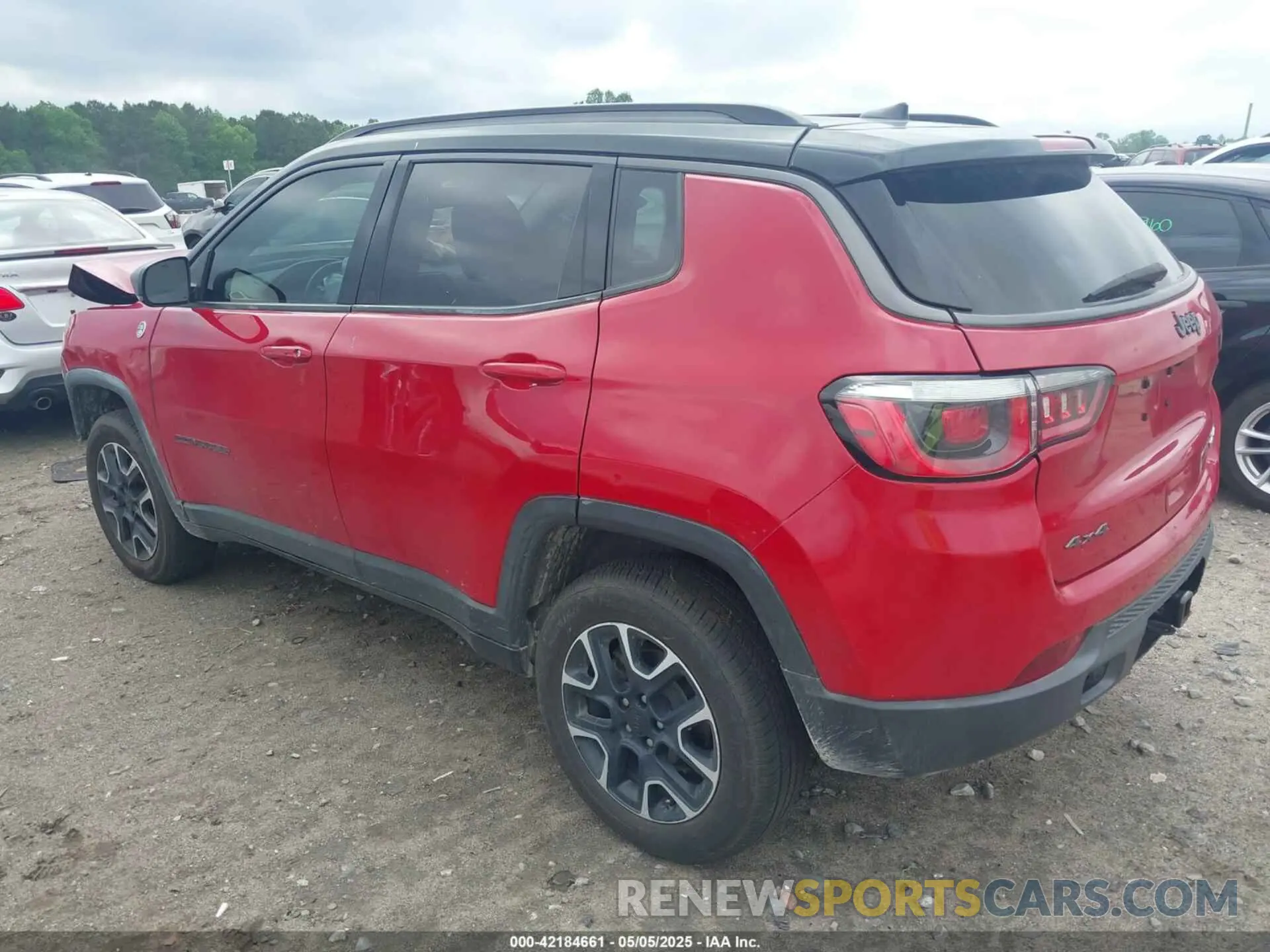 3 Photograph of a damaged car 3C4NJDDB5LT166656 JEEP COMPASS 2020