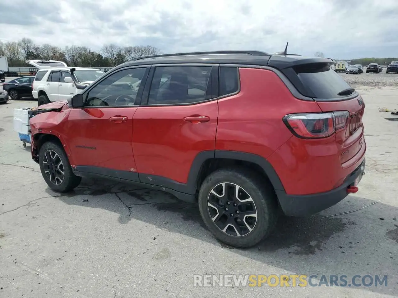 2 Photograph of a damaged car 3C4NJDDB5LT177379 JEEP COMPASS 2020