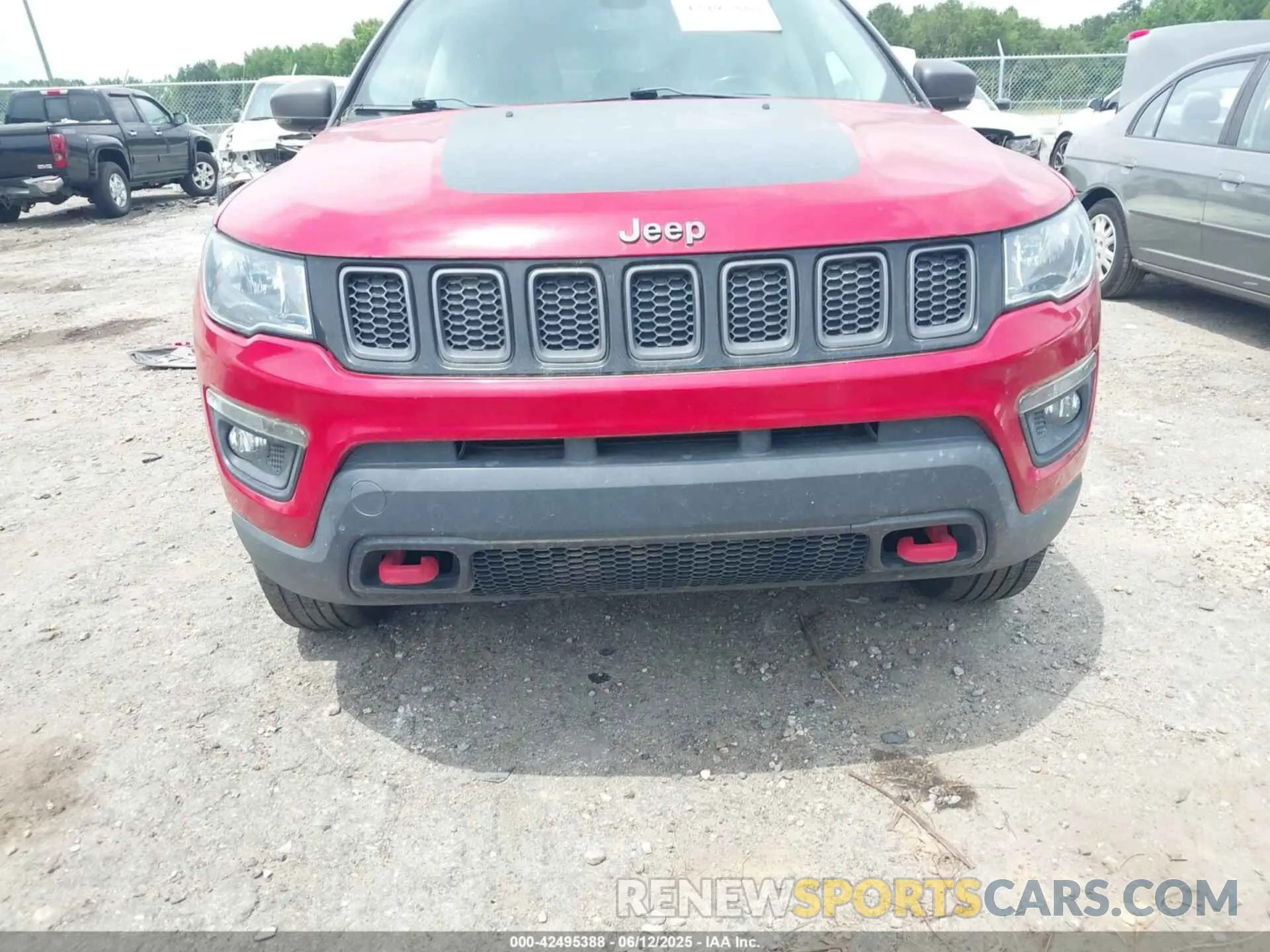 6 Photograph of a damaged car 3C4NJDDB5LT221591 JEEP COMPASS 2020