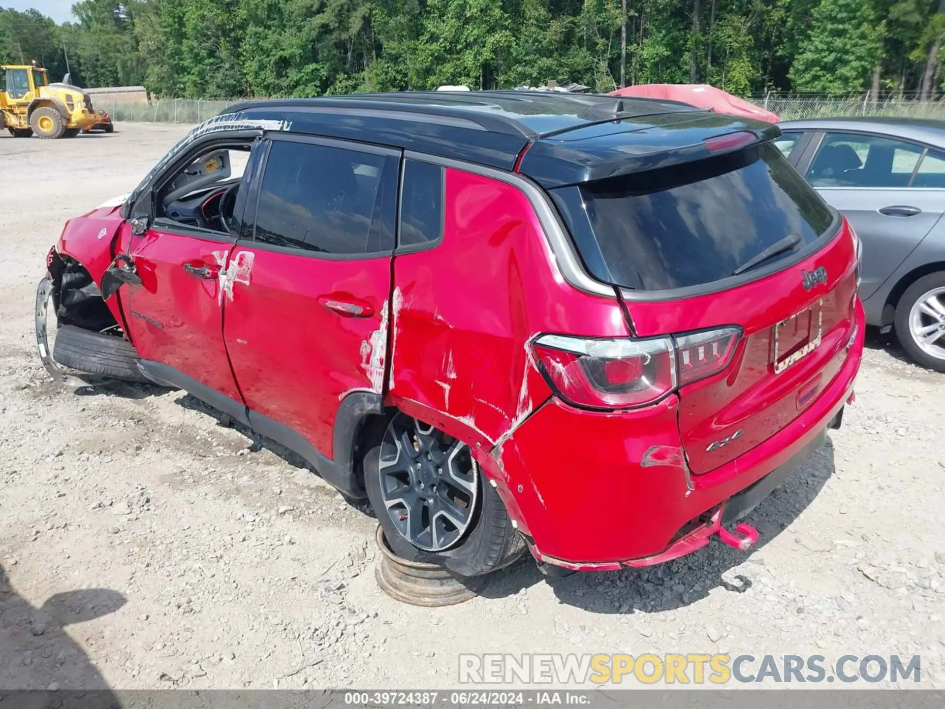 3 Photograph of a damaged car 3C4NJDDB6LT111567 JEEP COMPASS 2020
