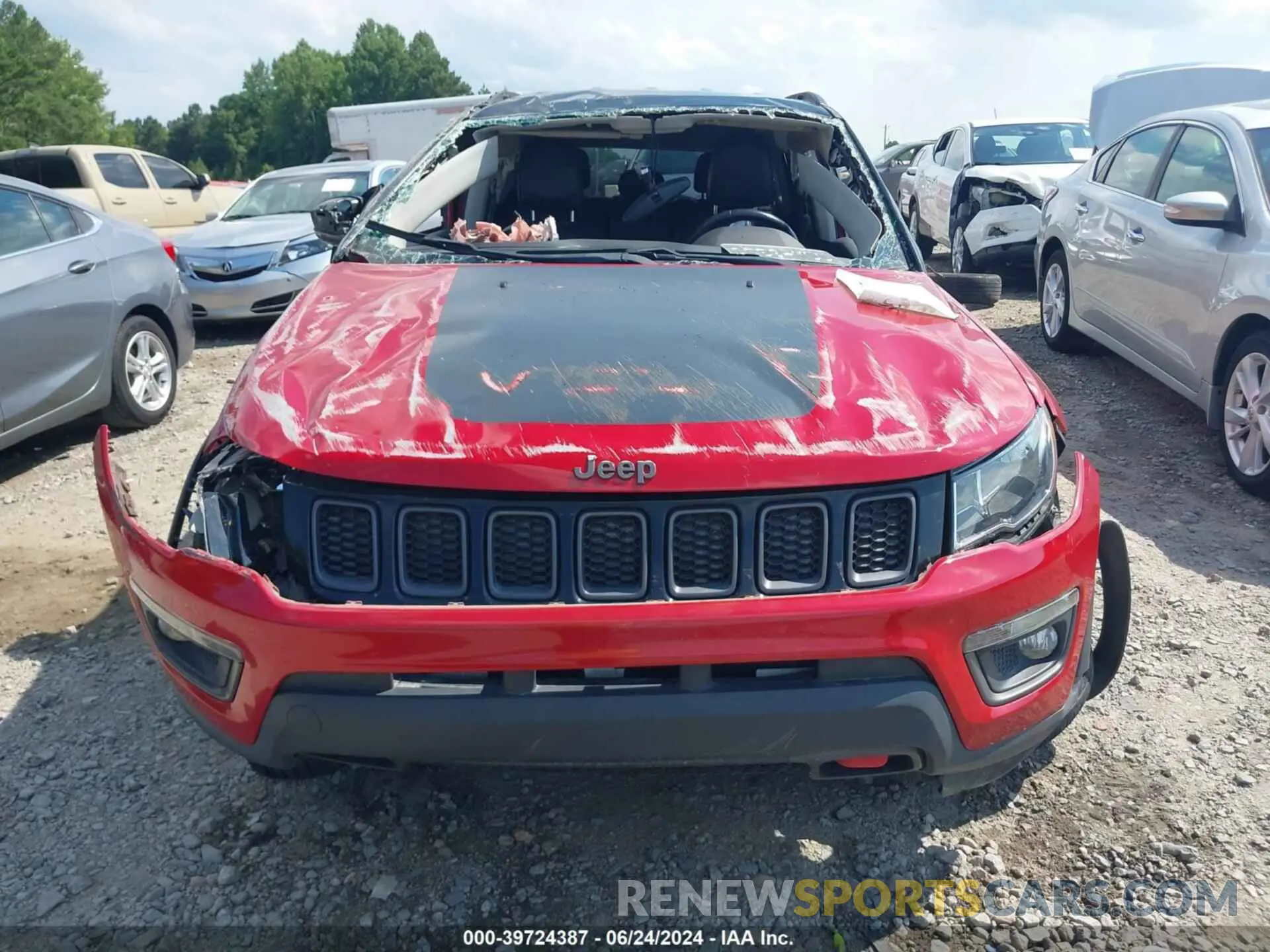 6 Photograph of a damaged car 3C4NJDDB6LT111567 JEEP COMPASS 2020