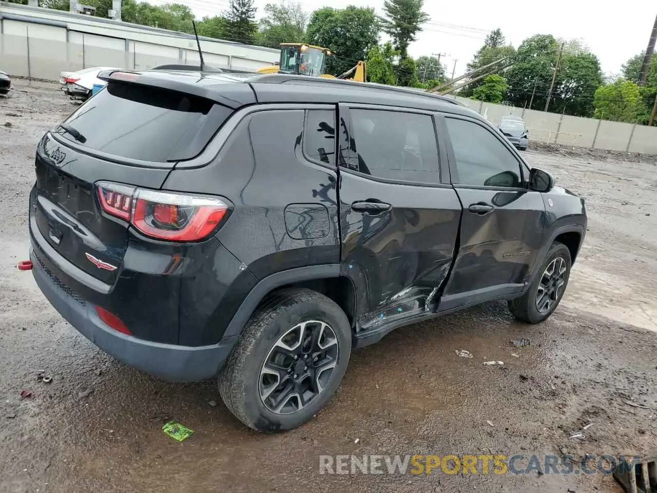 3 Photograph of a damaged car 3C4NJDDB6LT127557 JEEP COMPASS 2020
