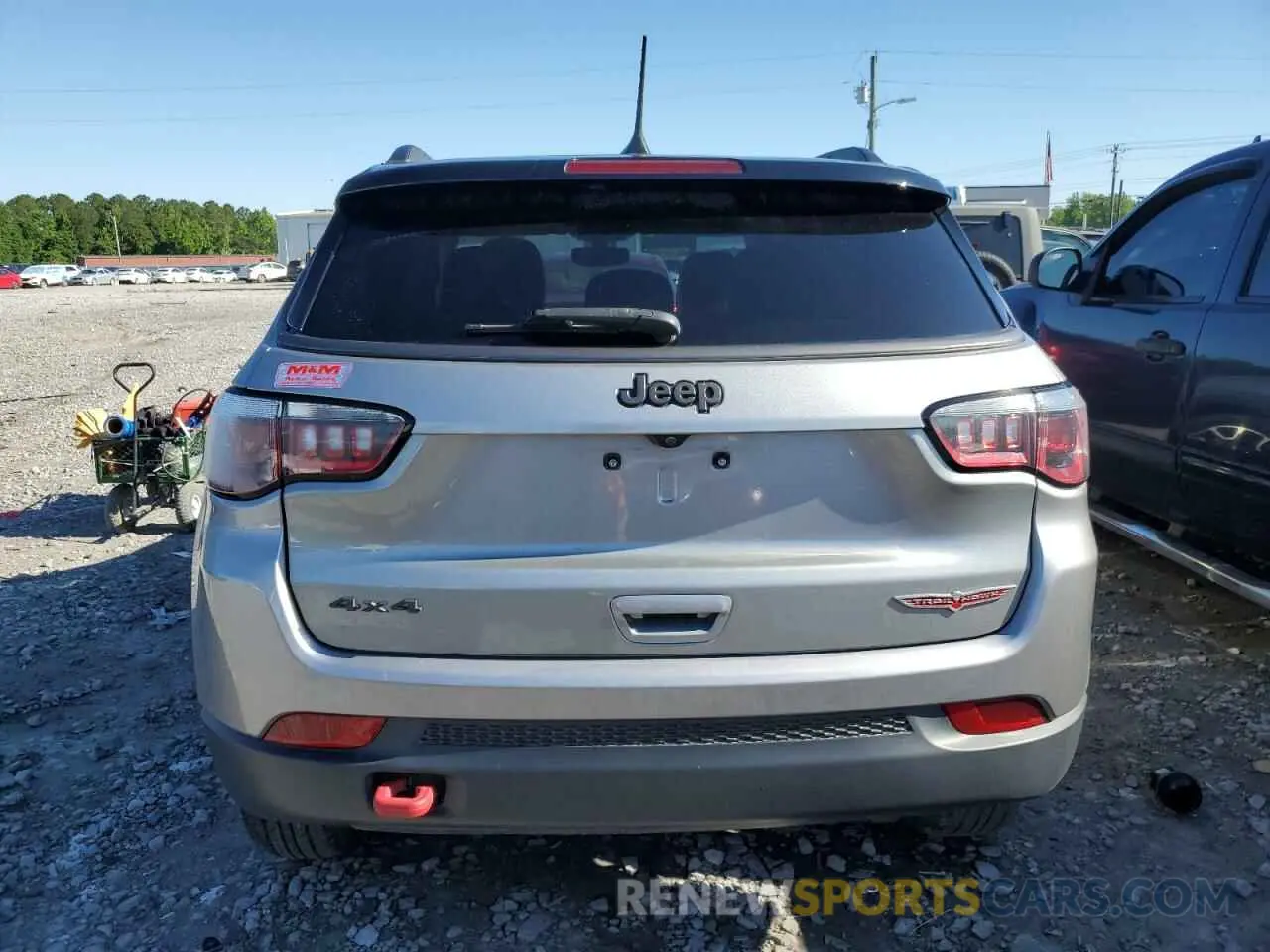 6 Photograph of a damaged car 3C4NJDDB6LT195910 JEEP COMPASS 2020