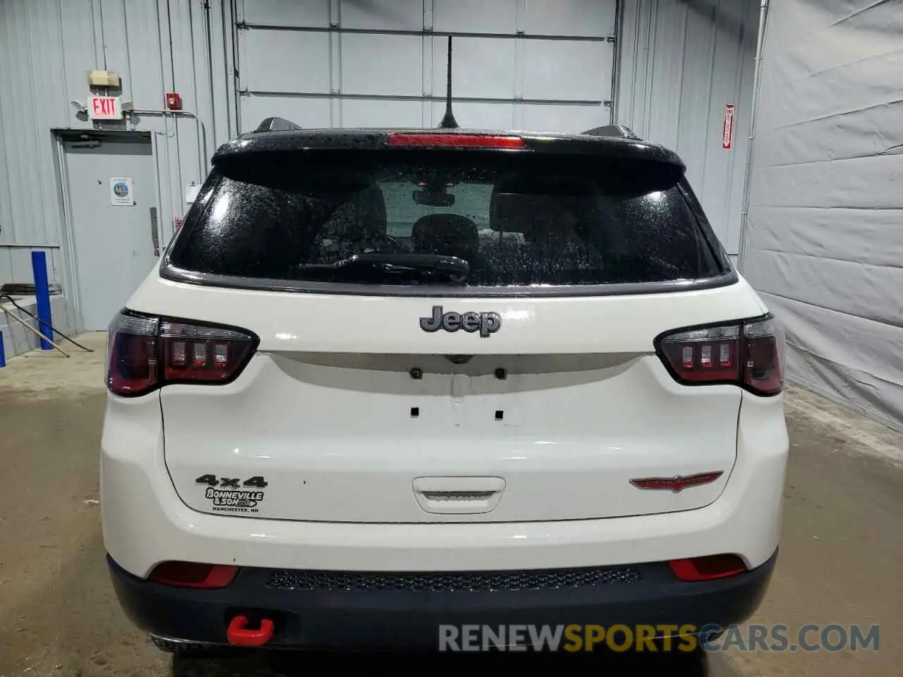 6 Photograph of a damaged car 3C4NJDDB6LT244586 JEEP COMPASS 2020