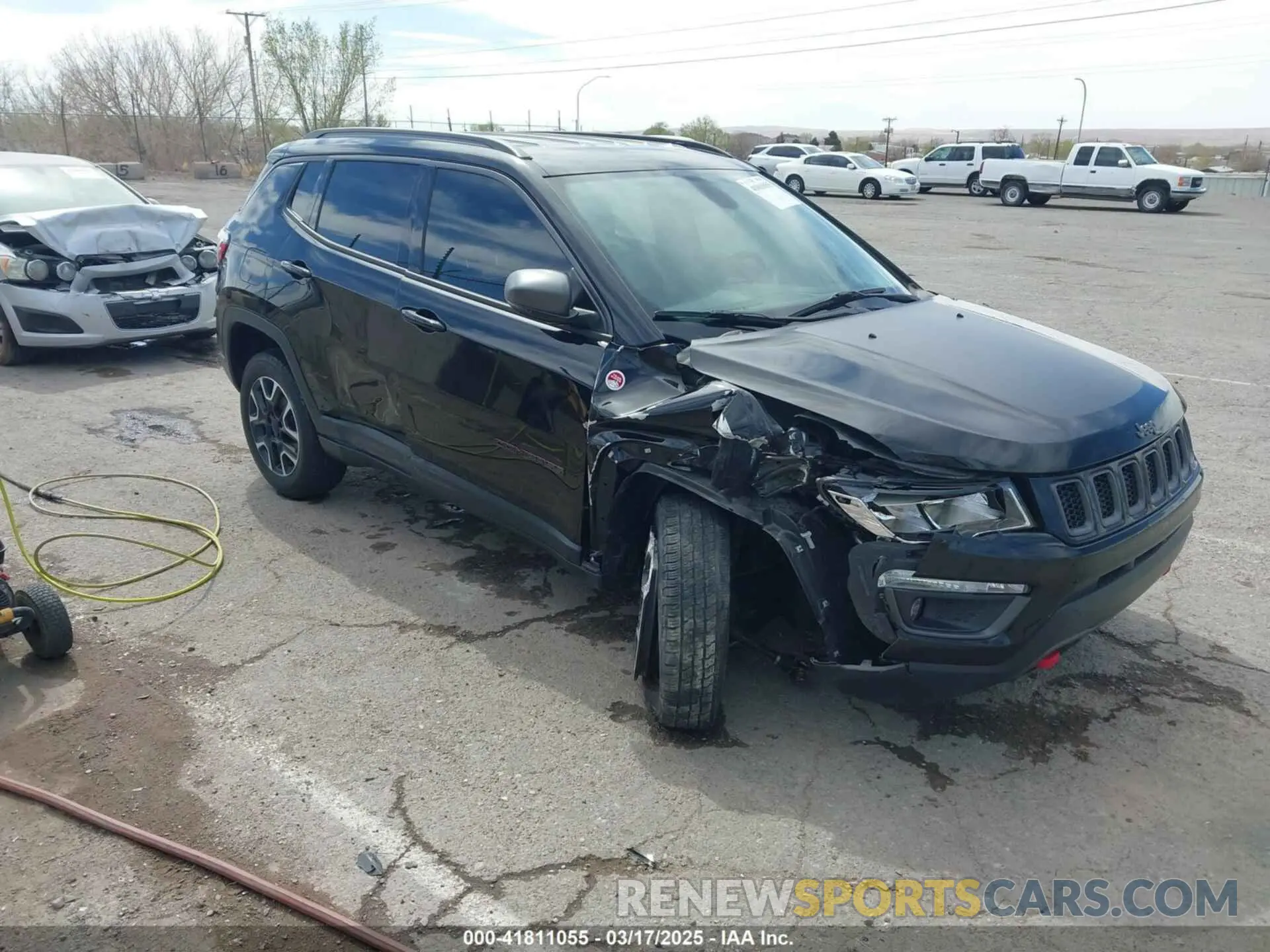 1 Photograph of a damaged car 3C4NJDDB7LT129673 JEEP COMPASS 2020
