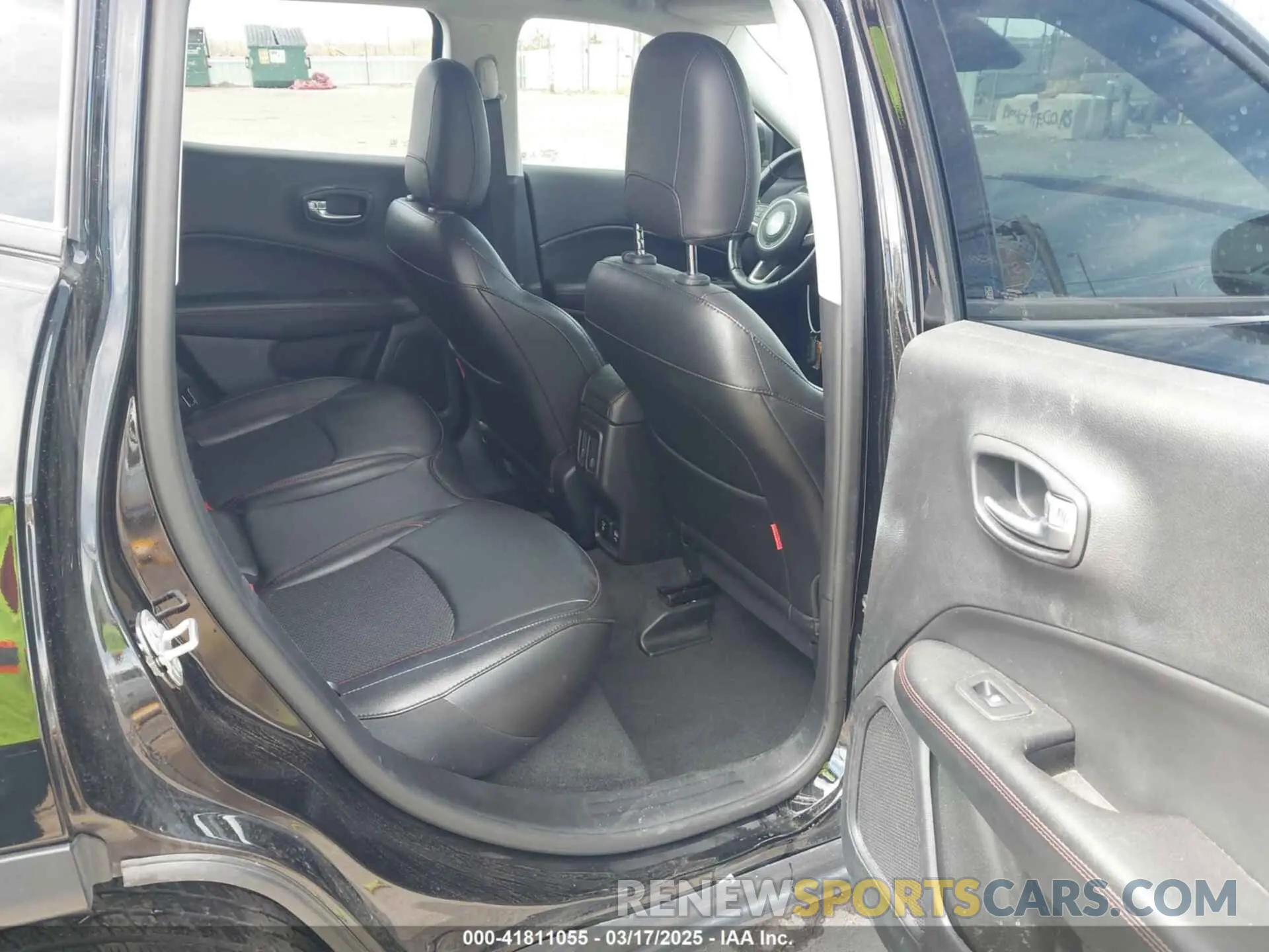 8 Photograph of a damaged car 3C4NJDDB7LT129673 JEEP COMPASS 2020