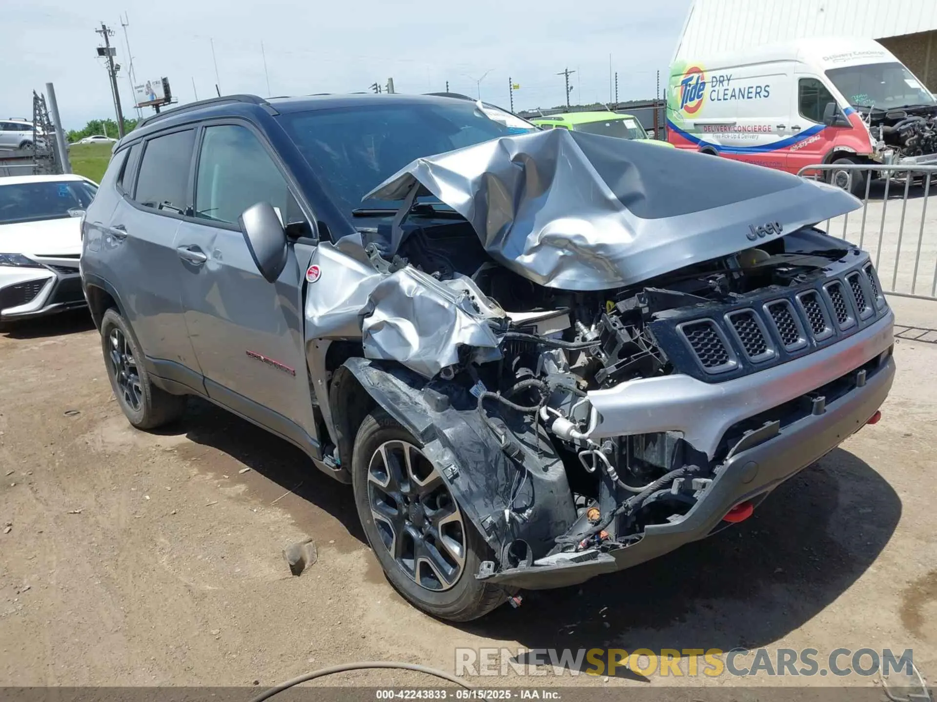 1 Photograph of a damaged car 3C4NJDDB7LT159532 JEEP COMPASS 2020