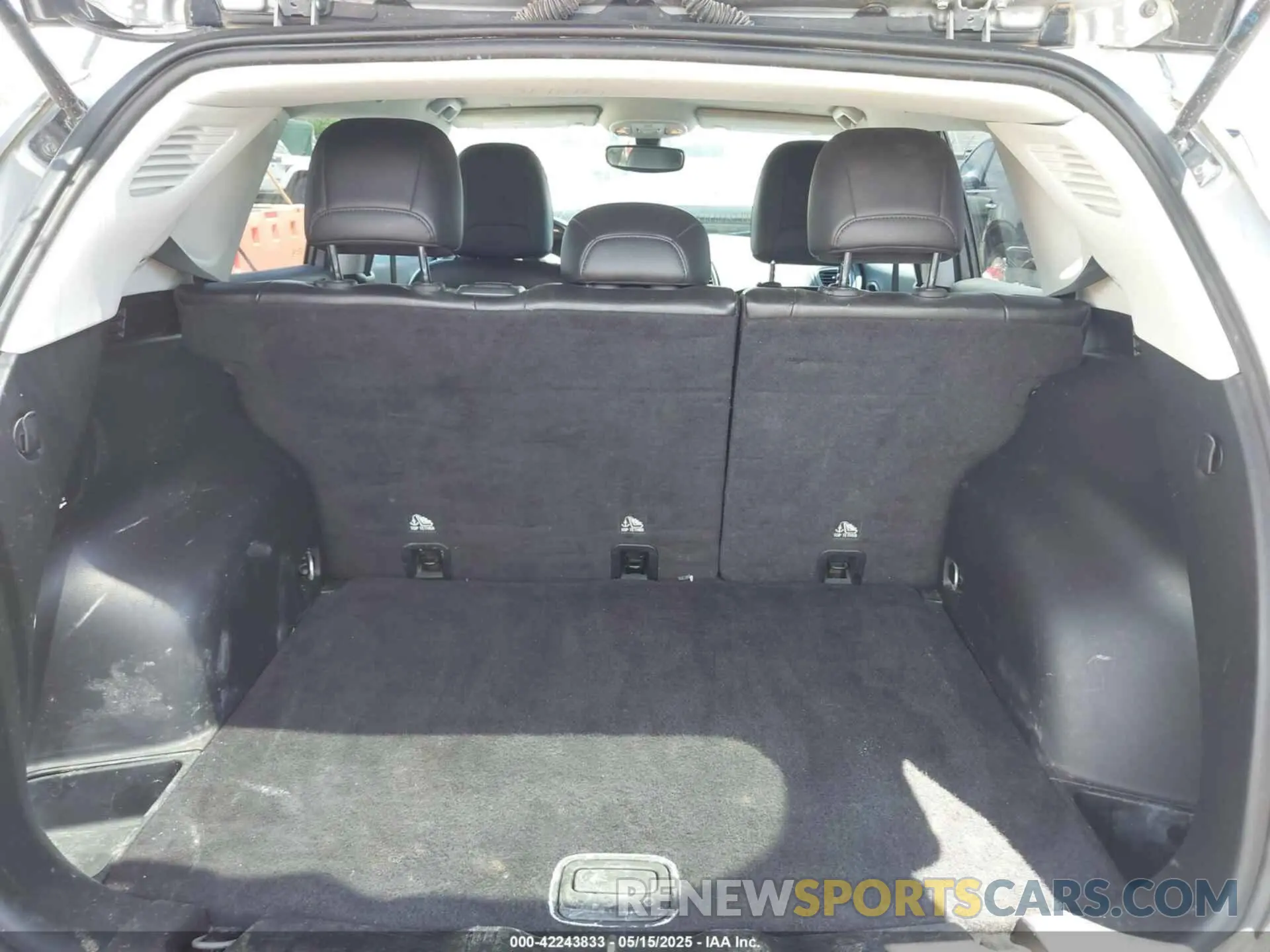 18 Photograph of a damaged car 3C4NJDDB7LT159532 JEEP COMPASS 2020