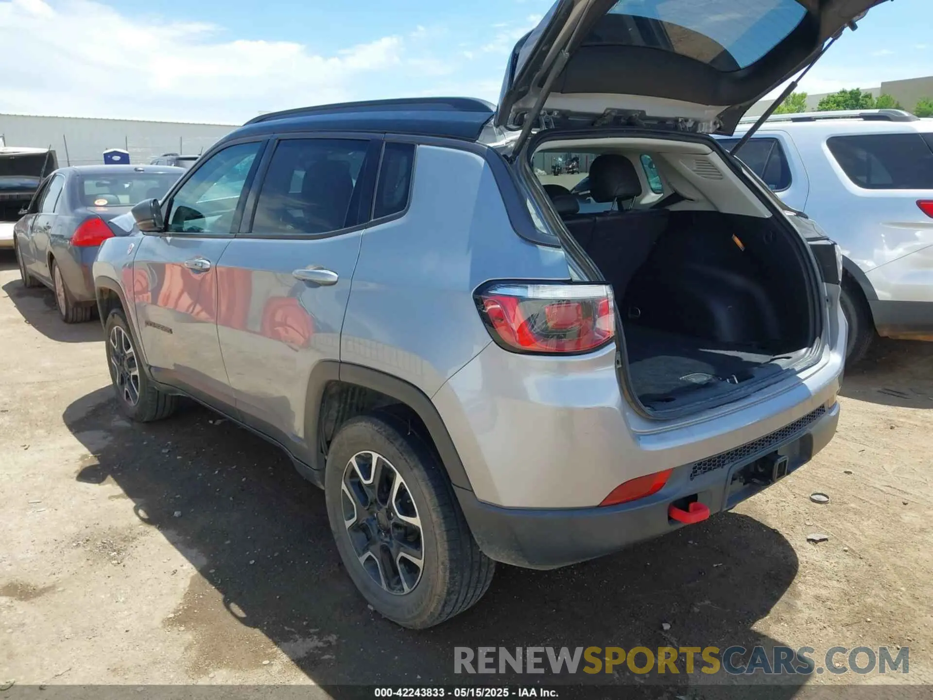 3 Photograph of a damaged car 3C4NJDDB7LT159532 JEEP COMPASS 2020