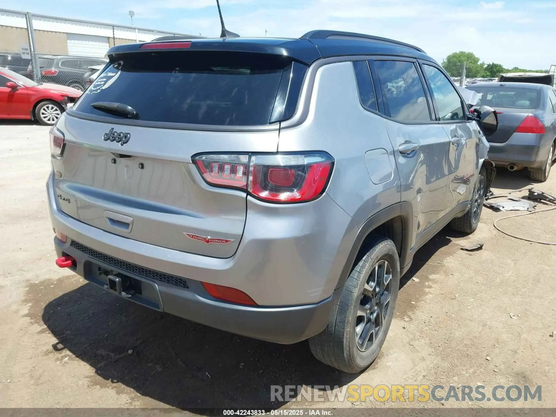 4 Photograph of a damaged car 3C4NJDDB7LT159532 JEEP COMPASS 2020