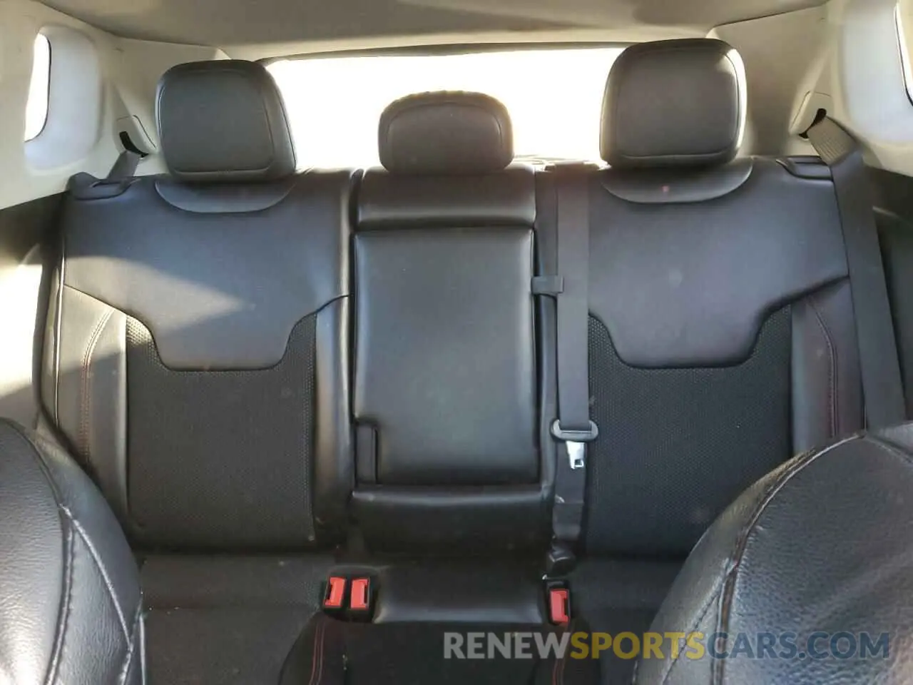 10 Photograph of a damaged car 3C4NJDDB7LT163354 JEEP COMPASS 2020