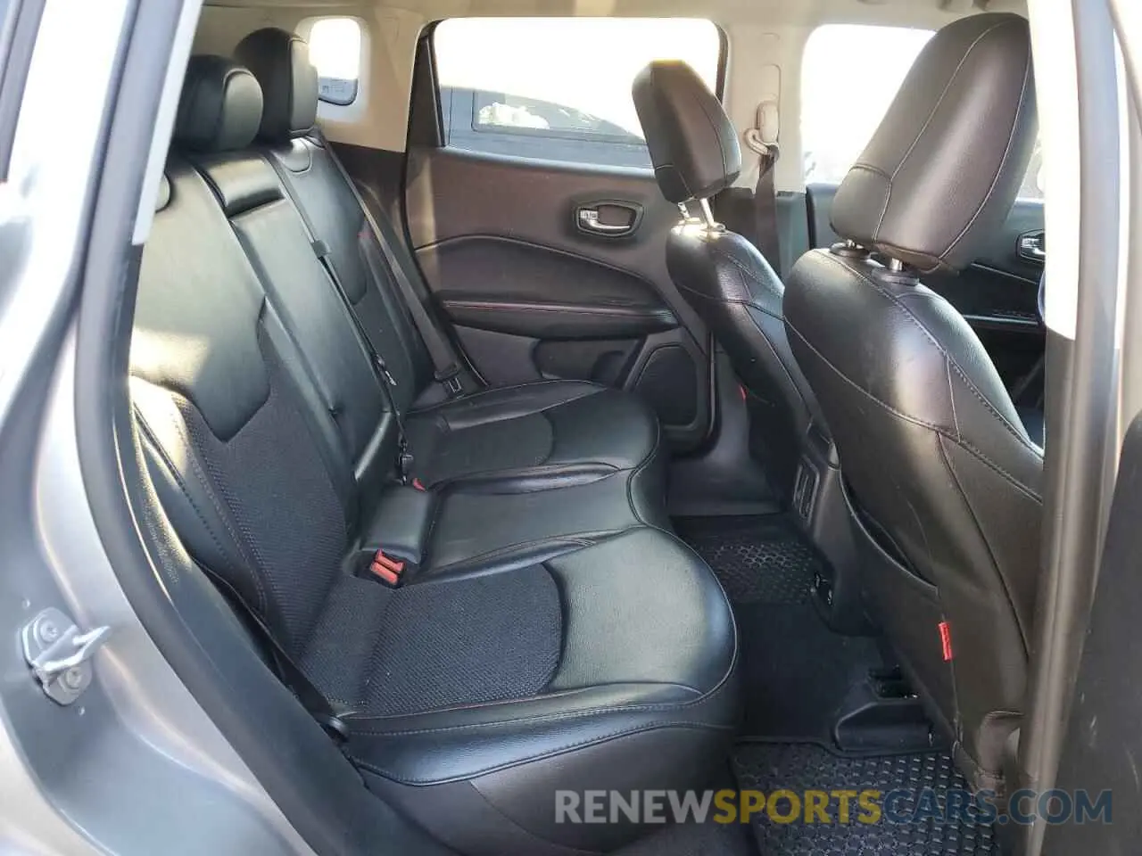 11 Photograph of a damaged car 3C4NJDDB7LT163354 JEEP COMPASS 2020