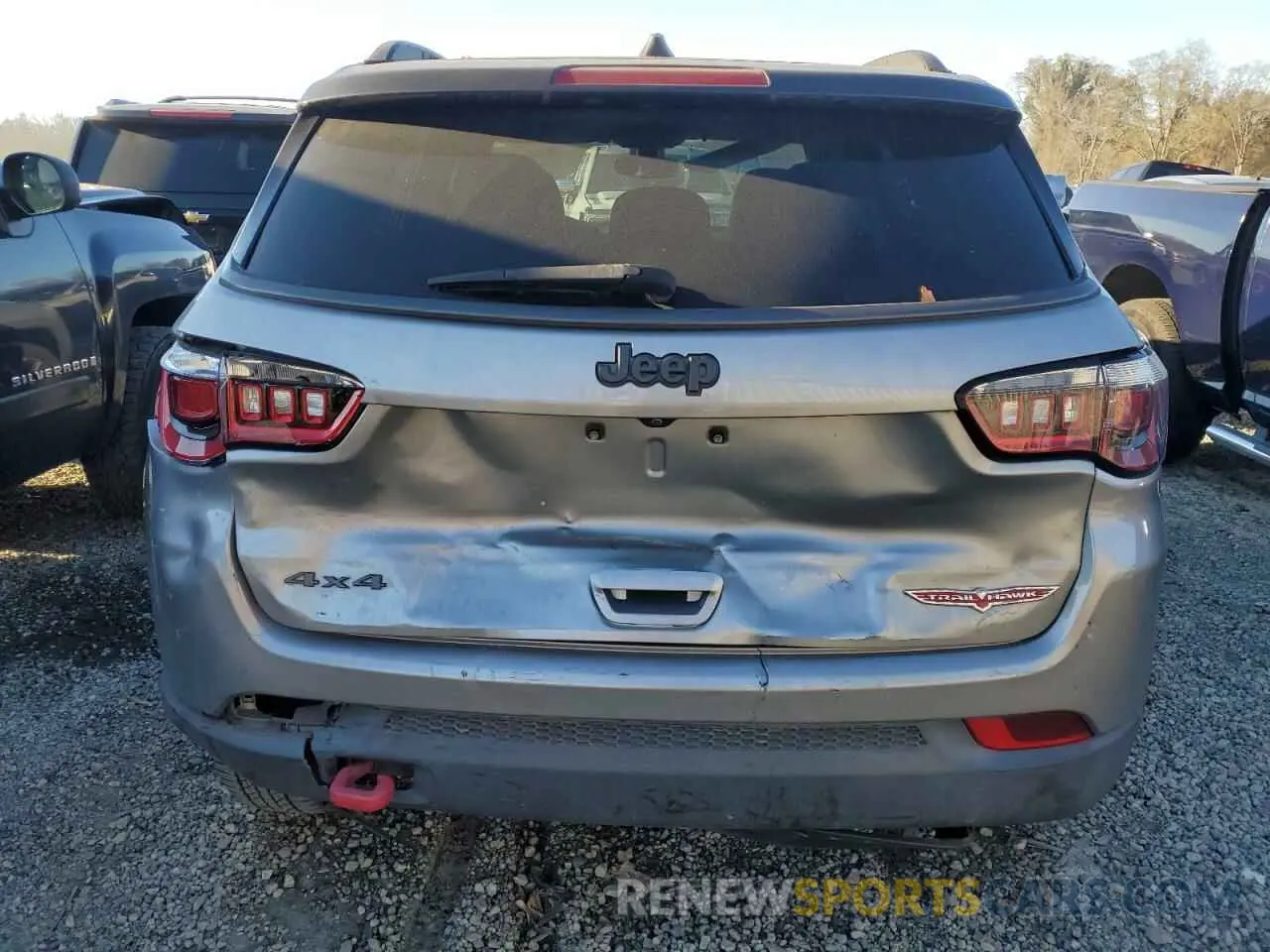 6 Photograph of a damaged car 3C4NJDDB7LT163354 JEEP COMPASS 2020