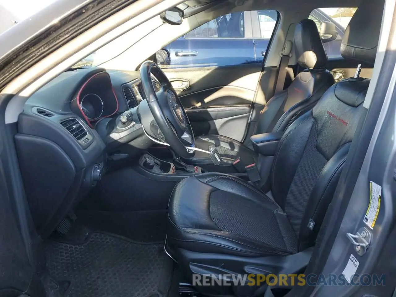 7 Photograph of a damaged car 3C4NJDDB7LT163354 JEEP COMPASS 2020